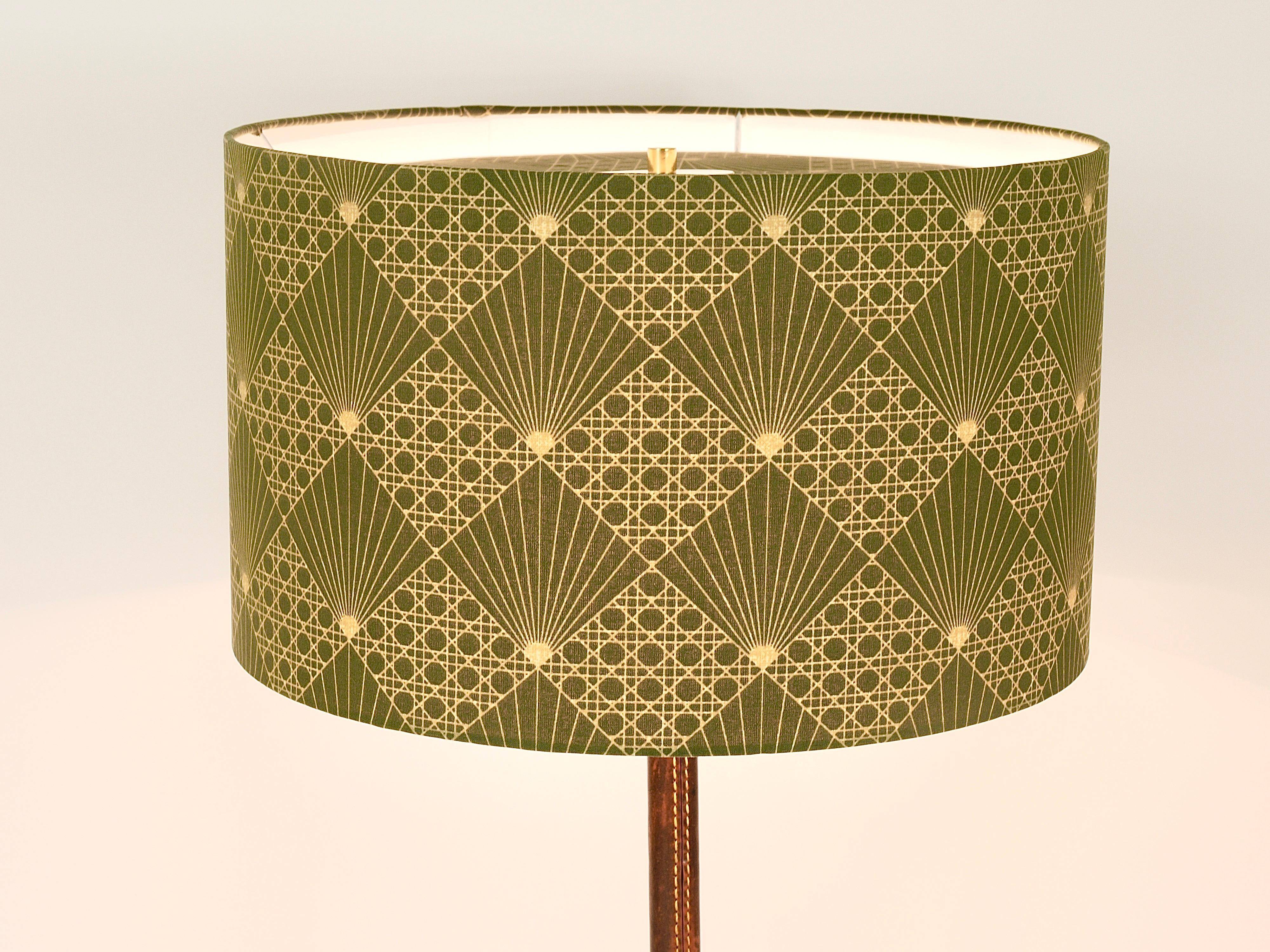 Pair of table lamps or accent lamps in brass and leather by J.T. Kalmar, Mid-Century, Austria, 1960s.