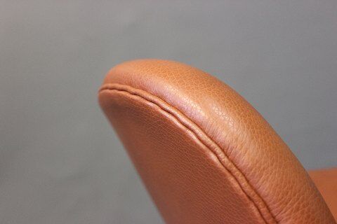 Cognac classic leather designed by Arne Jacobsen Swan Chair