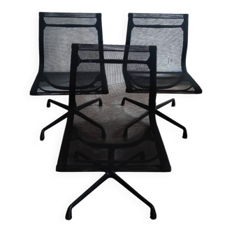 3 EA105 chairs by Charles & Ray Eames for Vitra