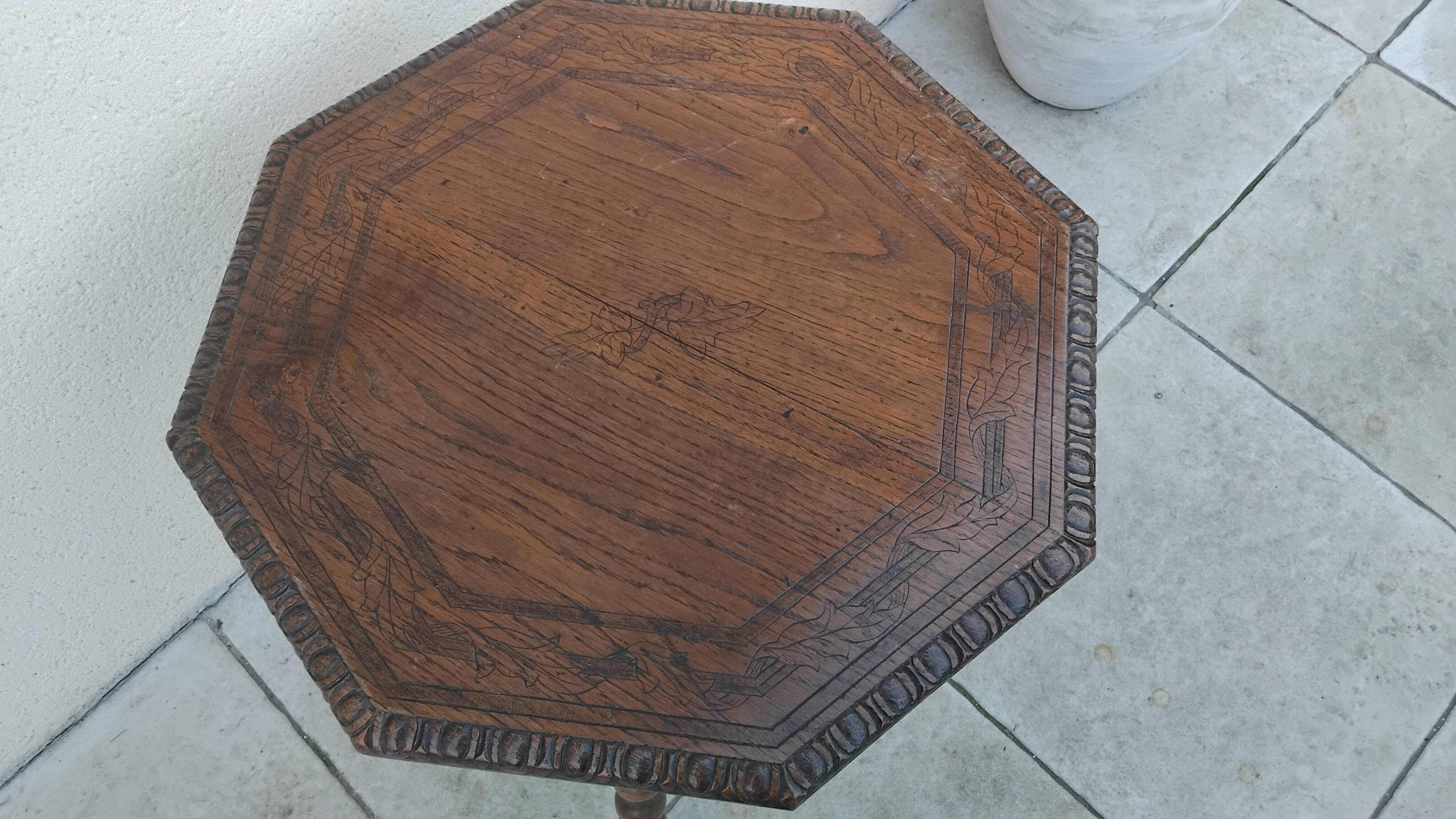 Antique wooden tripod side table with carved ball legs, 19th century