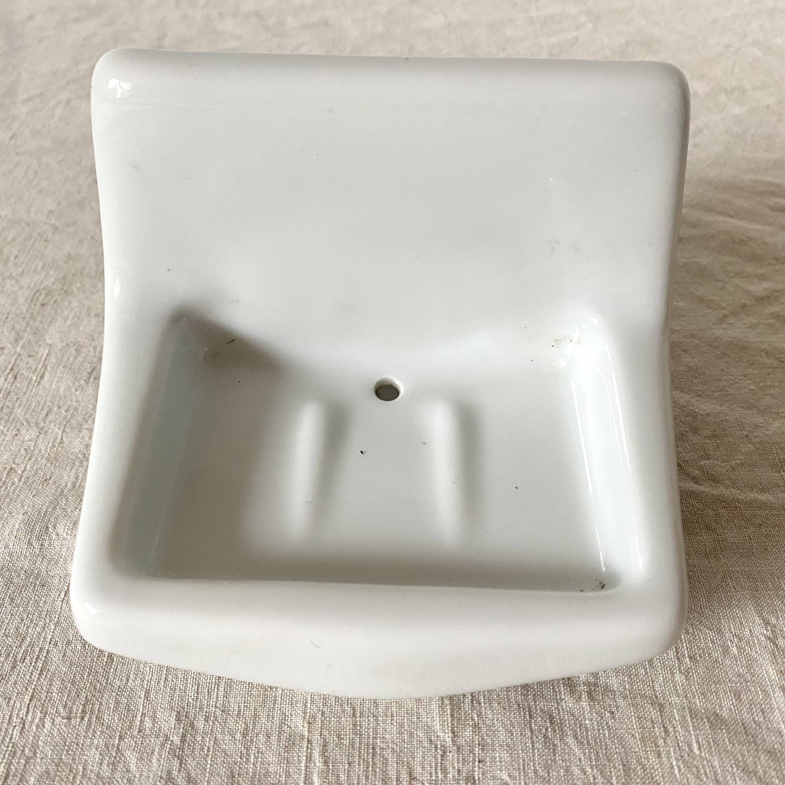 Wall soap dish in Limoges porcelain