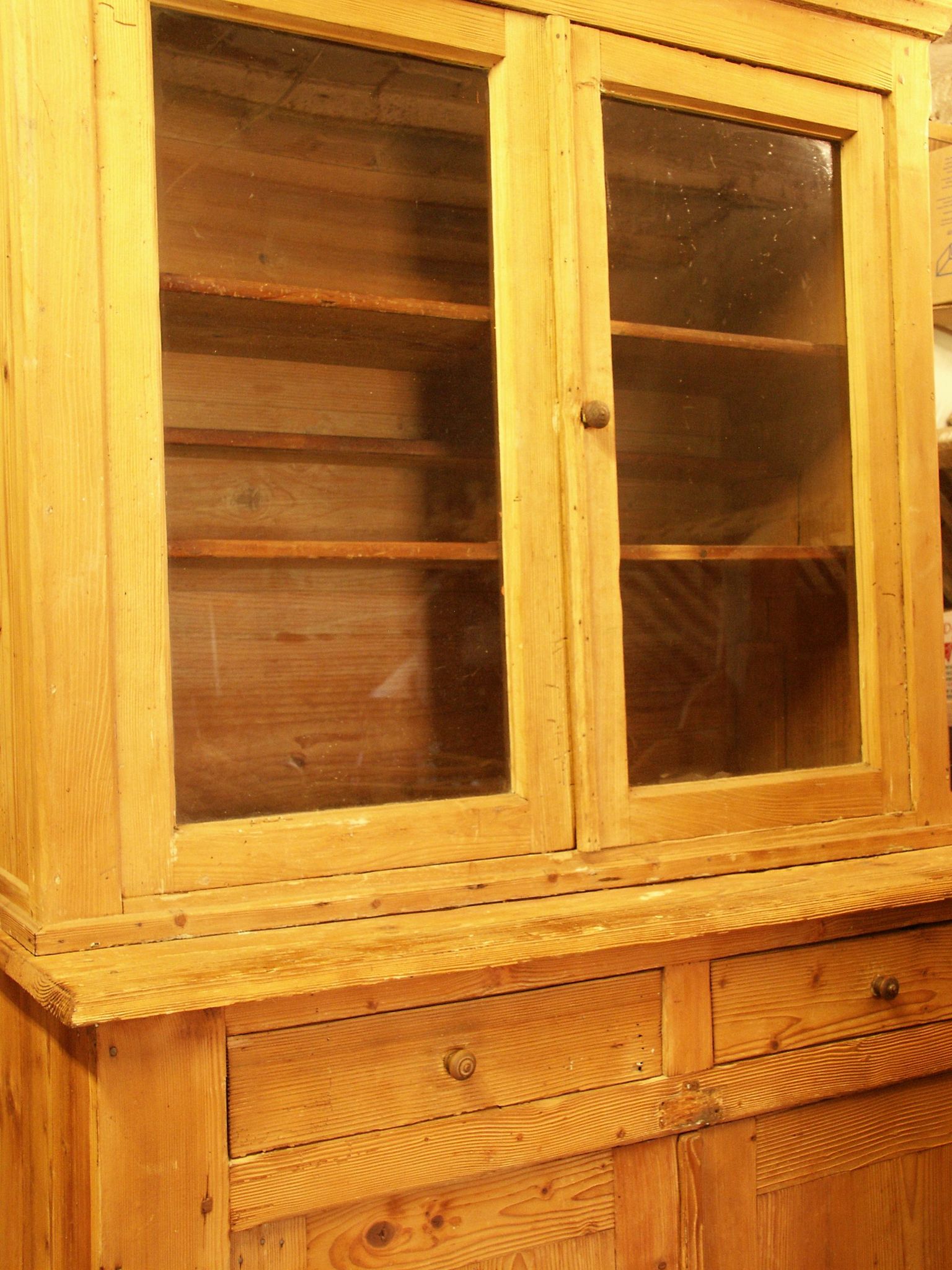 Buffet with 2 pine bodies
