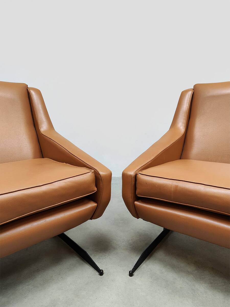 Vintage Italian cognac design lounge chairs 'Hermes style'