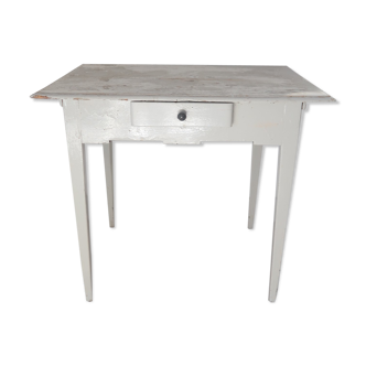Farm table