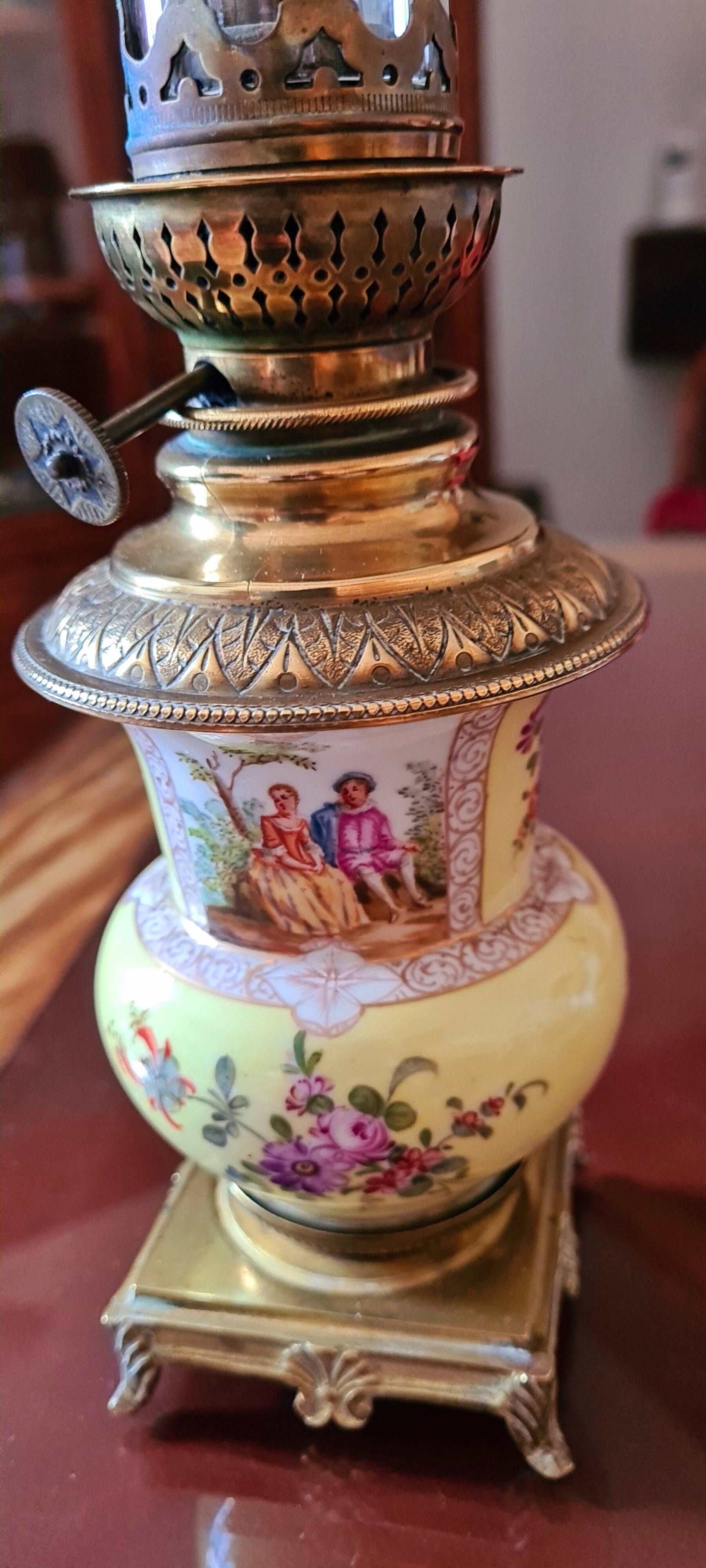 Porcelain and copper oil lamp