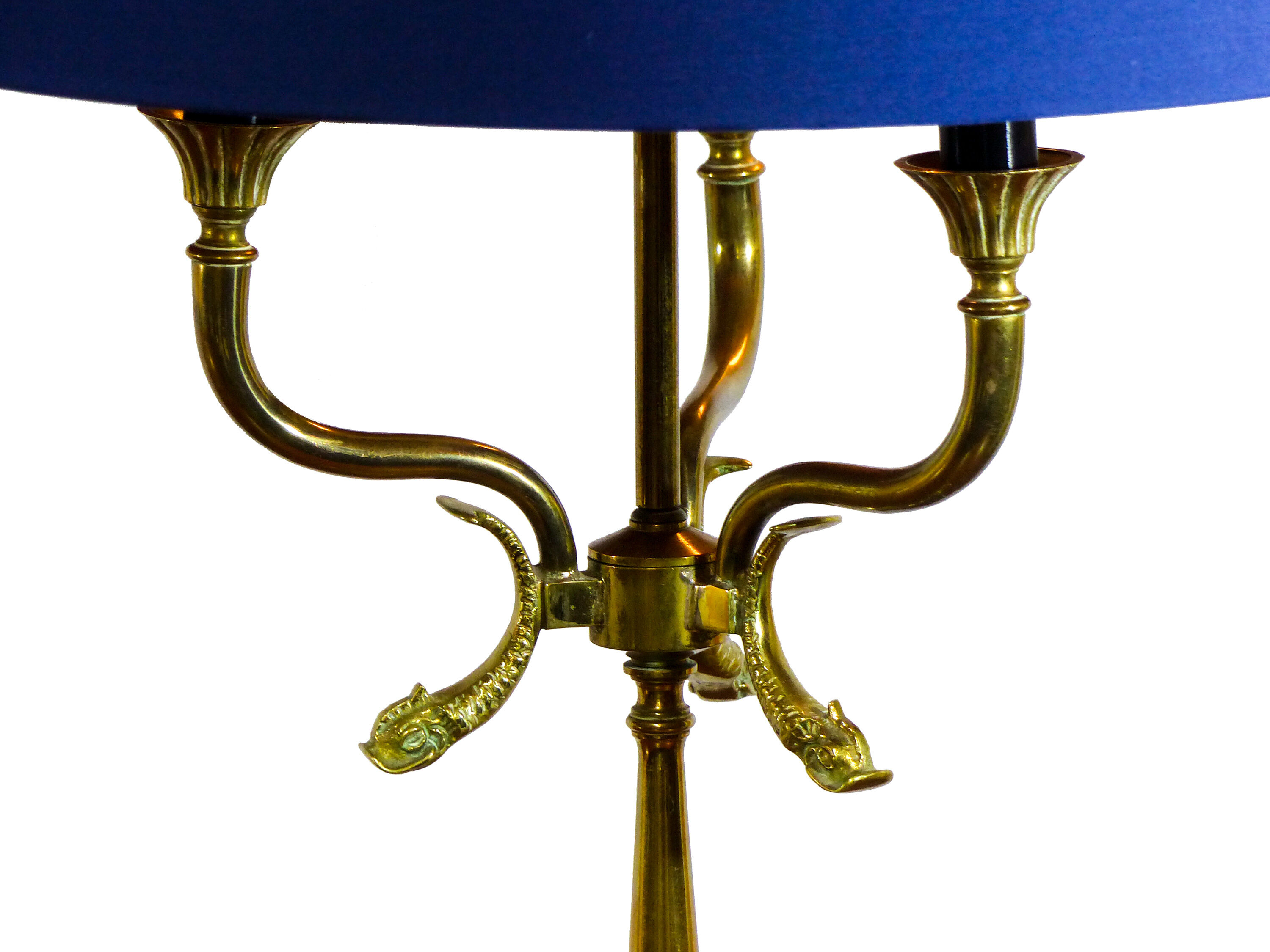 Paire de lampes bouillotes a décors de dauphins