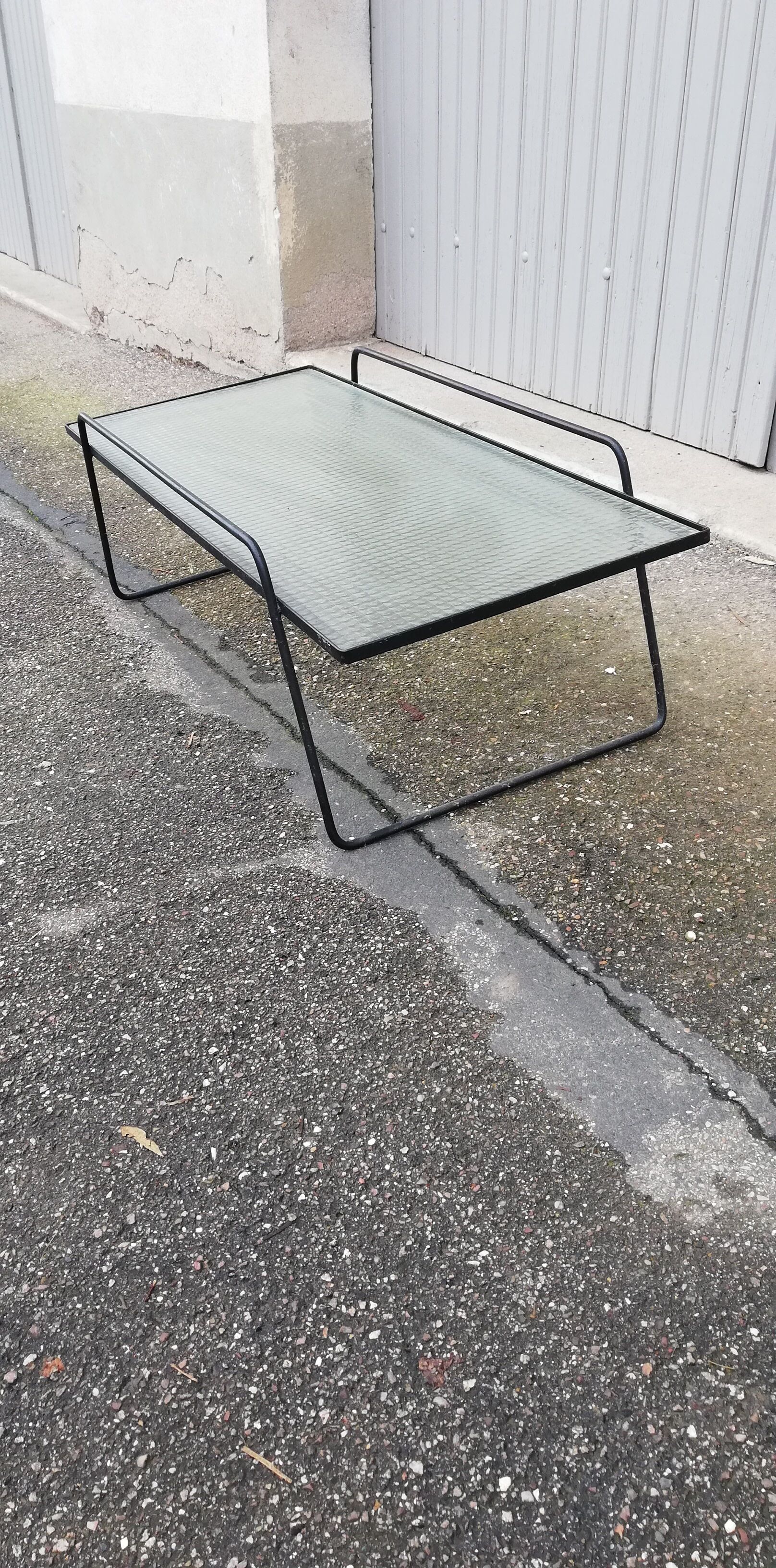 Table basse vintage fer forgé et verre