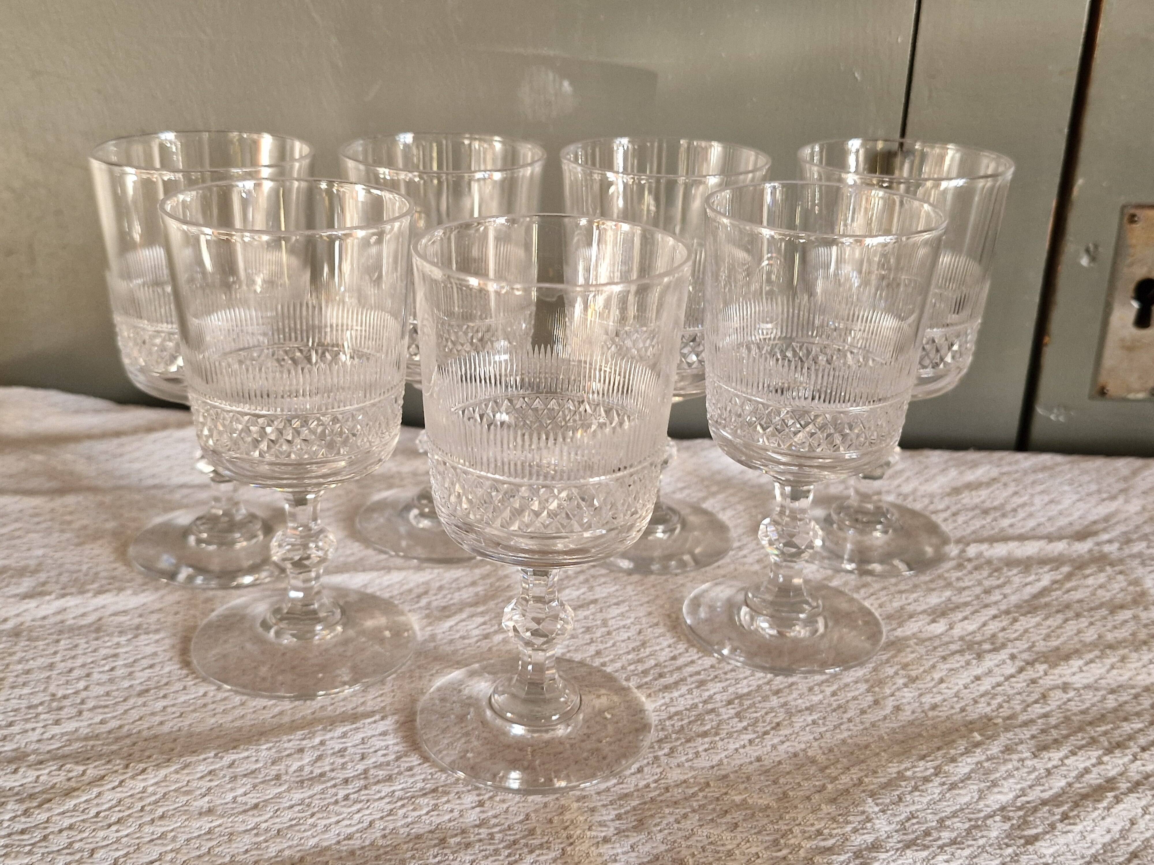 7 White Wine Glasses Baccarat - Diamond Points, Circa 1880