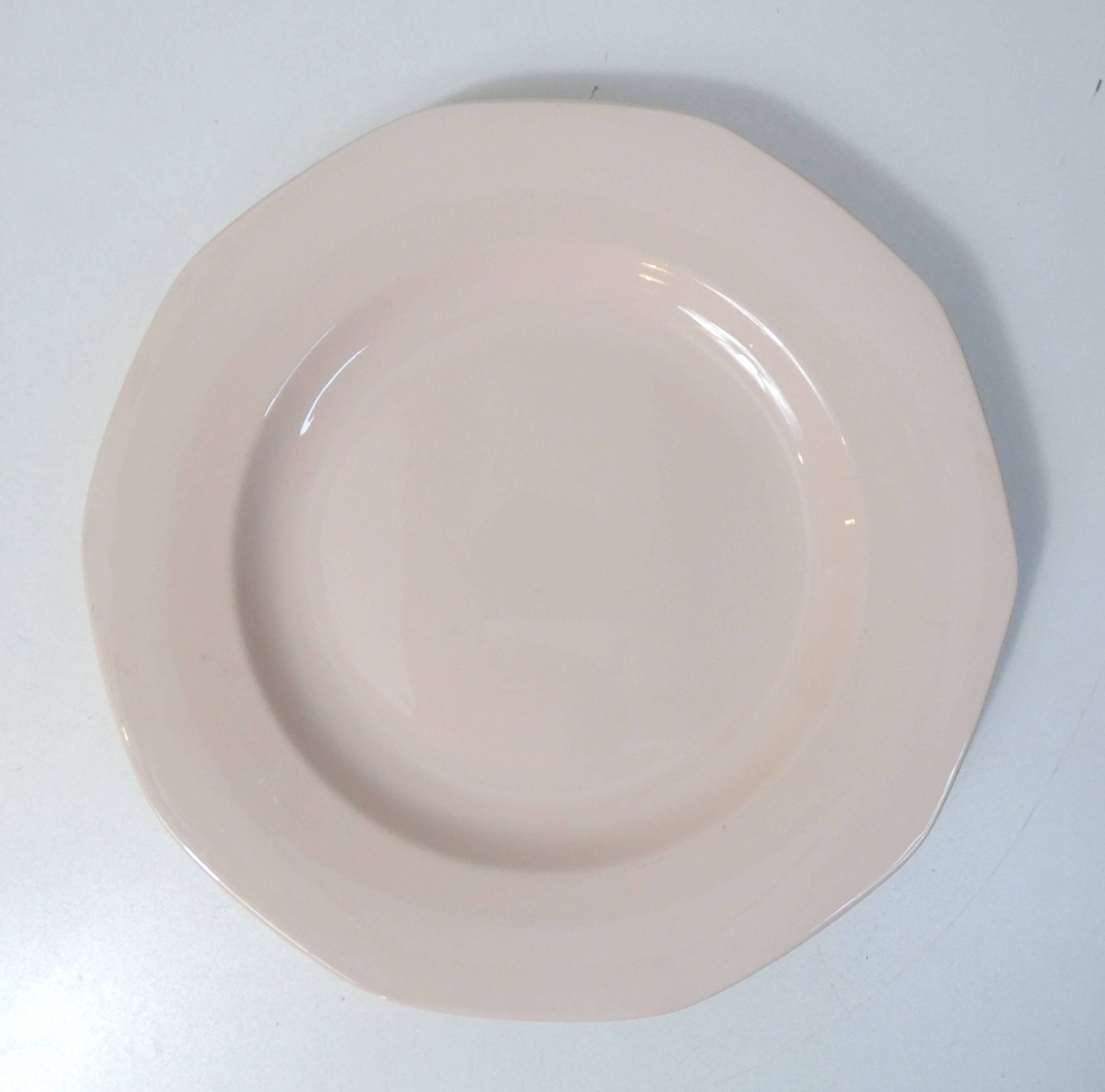 Digoin powder pink presentation plate