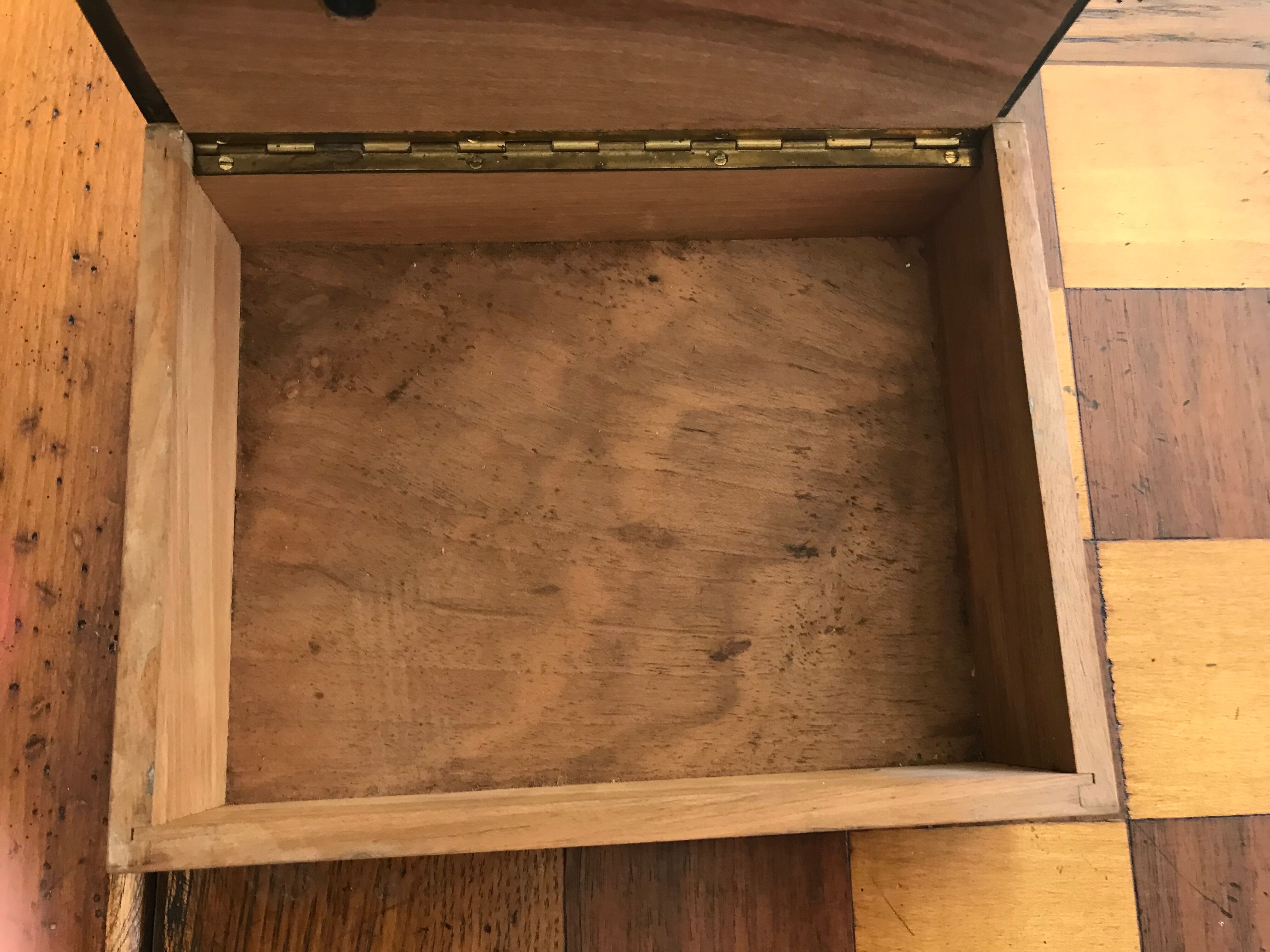 Coffret métal argenté et bois années 50