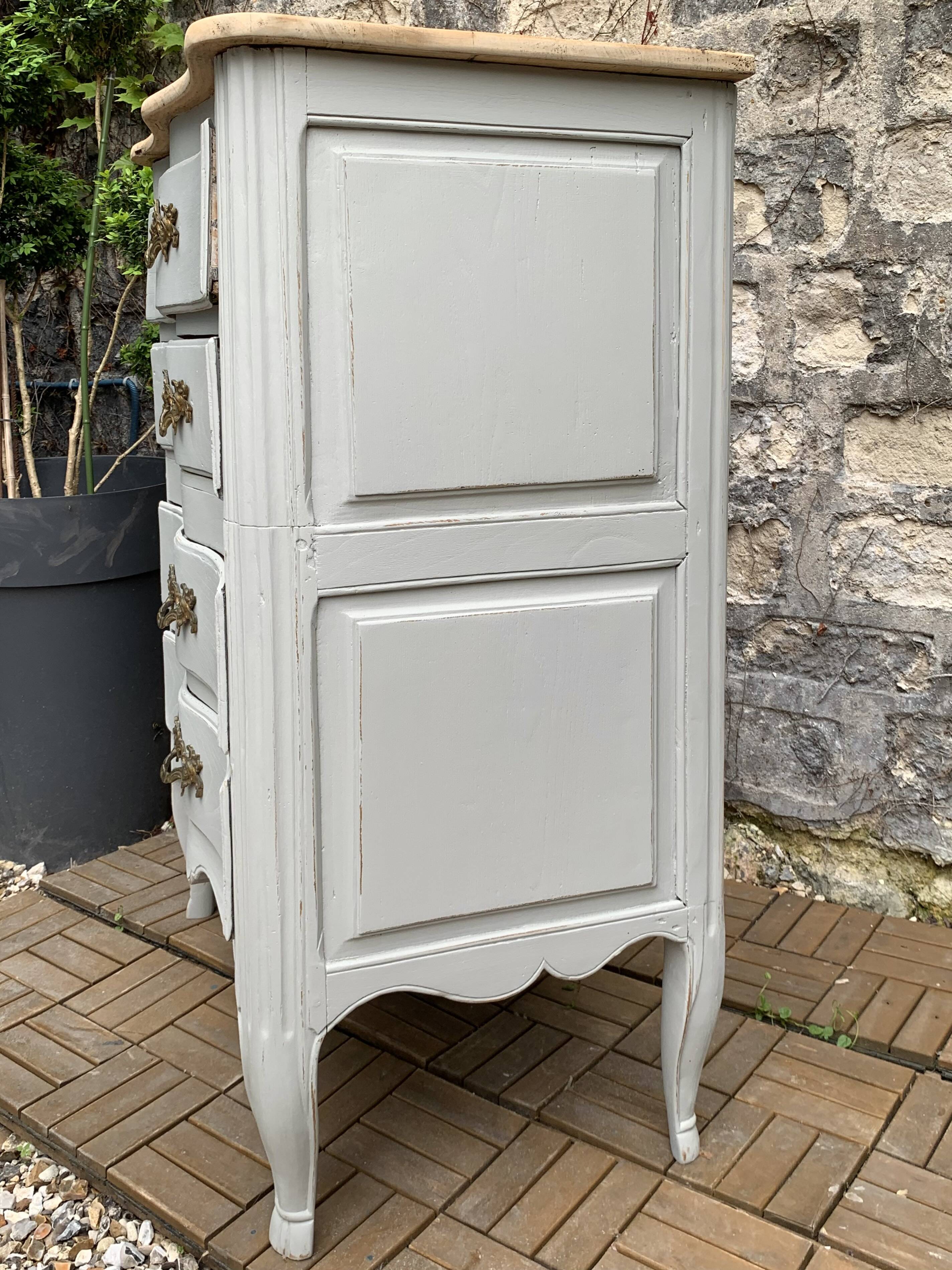 Louis XV style chest of drawers 1900