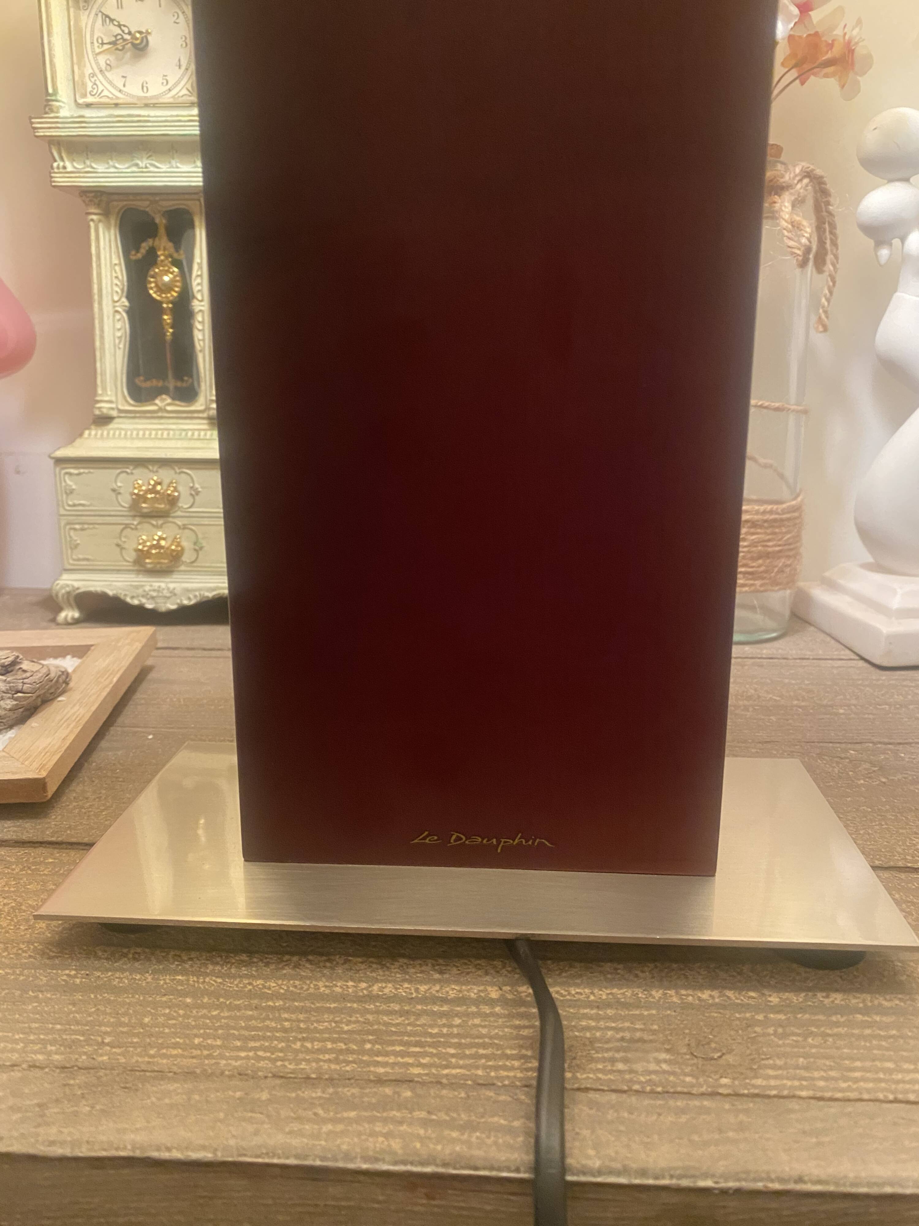Lampe  signée le dauphin