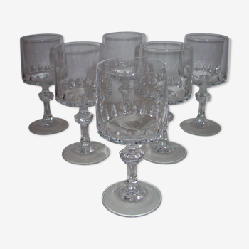 Suite de six verres anciens en crisatl