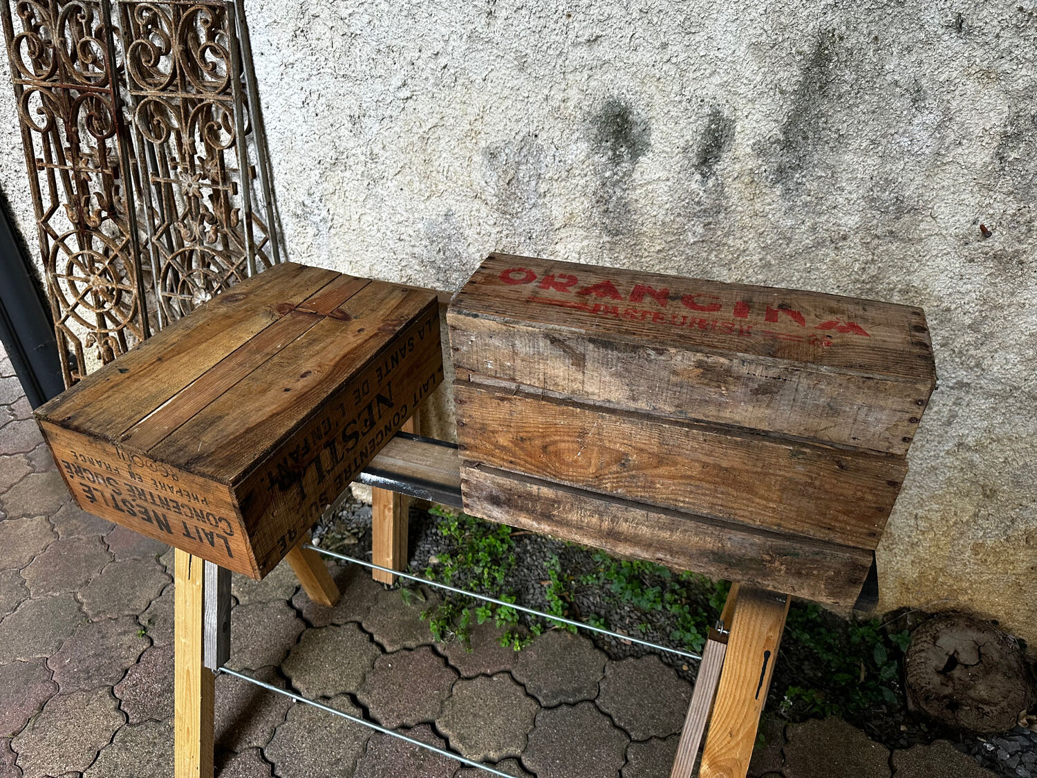 Caisses en bois orangina et nestlé