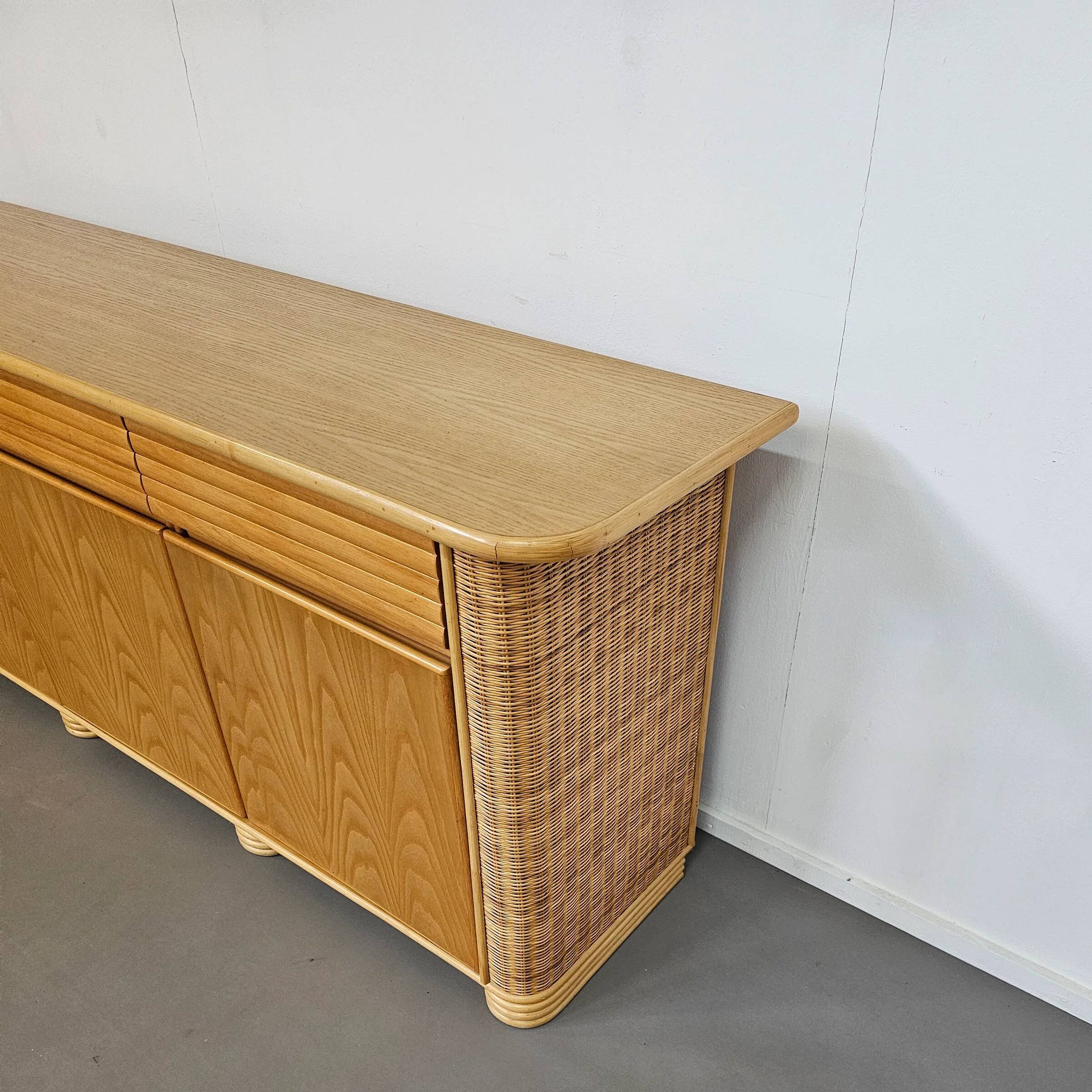 Wood / bamboo / rattan sideboard Roberti Rattan 1970s stunning condition