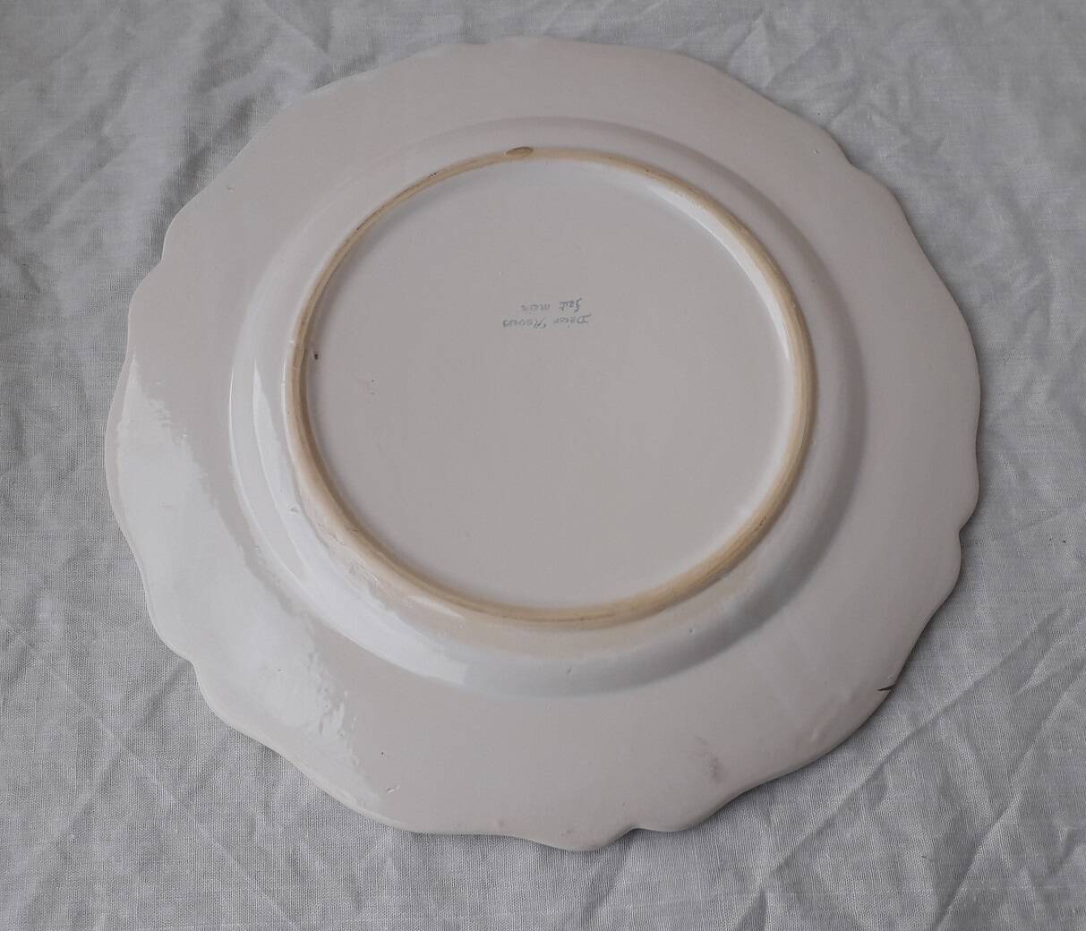 3 assiettes en faïence