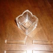 Pot carré avec porte-couteaux en verre