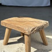 Small side table or stool in four-legged blond teak H:30 L43 l30
