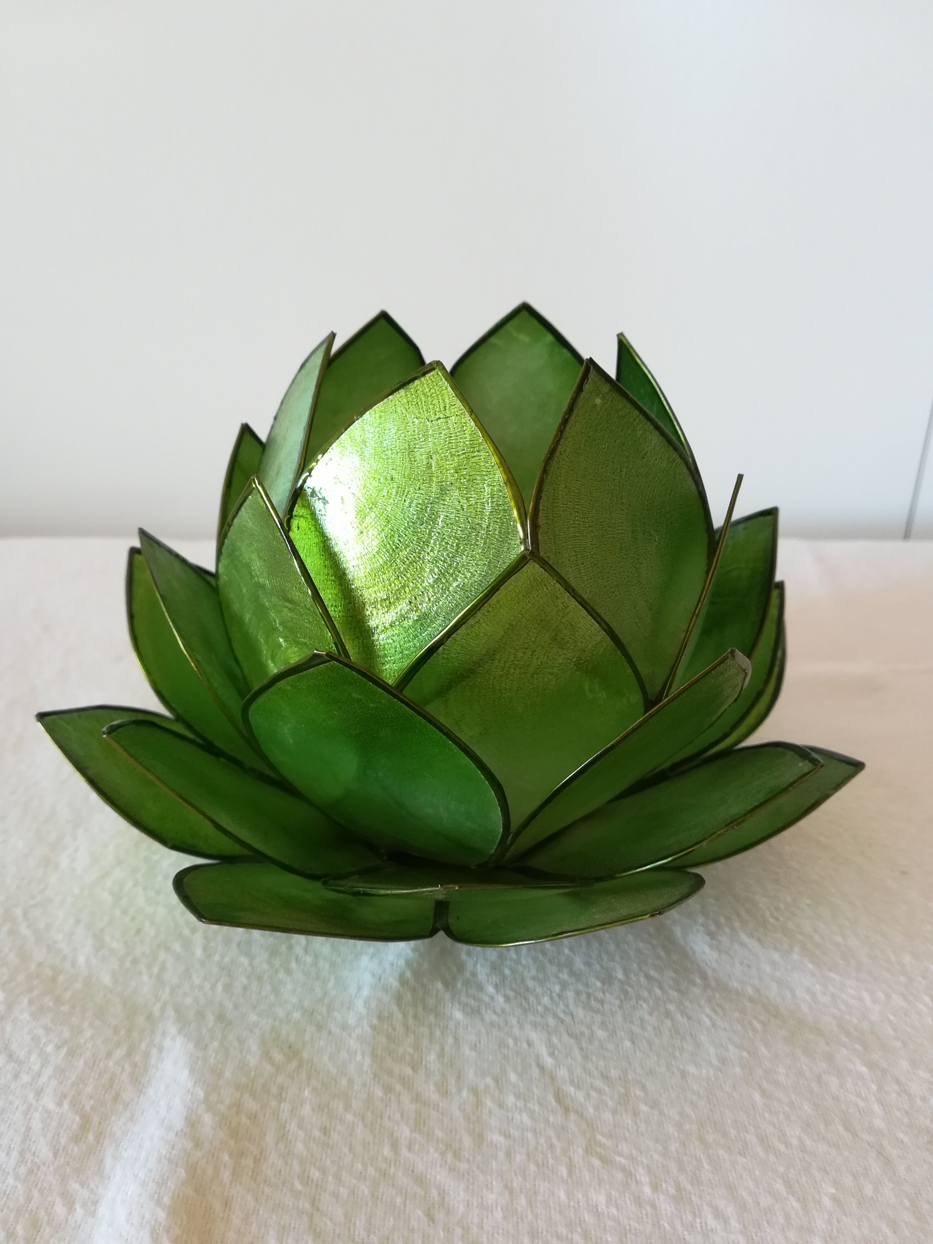 Photophore in mother-of-pearl