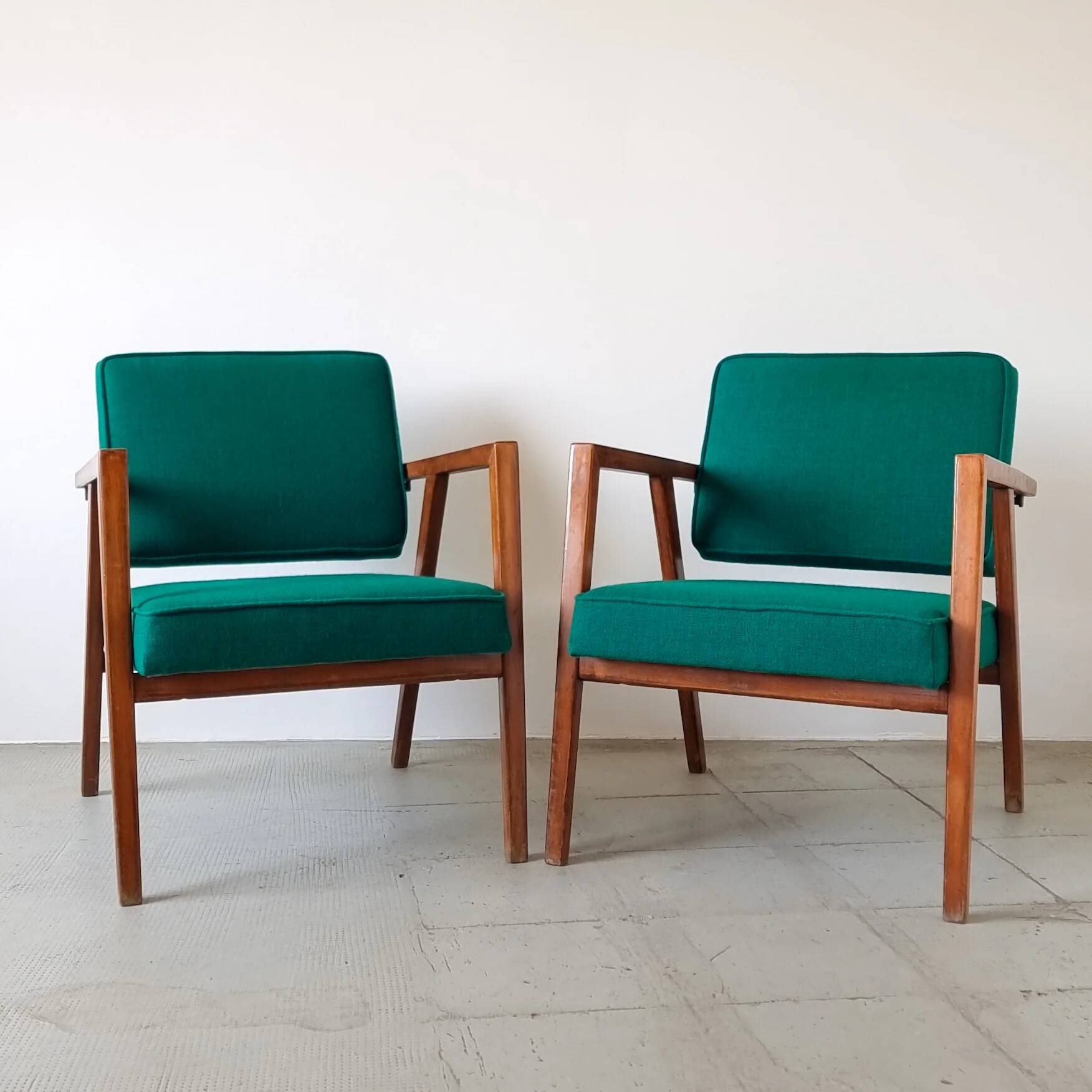 Pair of armchairs no. 48 "Luisa" by Franco Albini for Knoll International