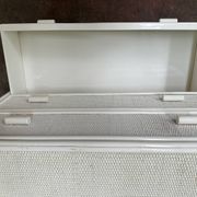 Commode en rotin blanc