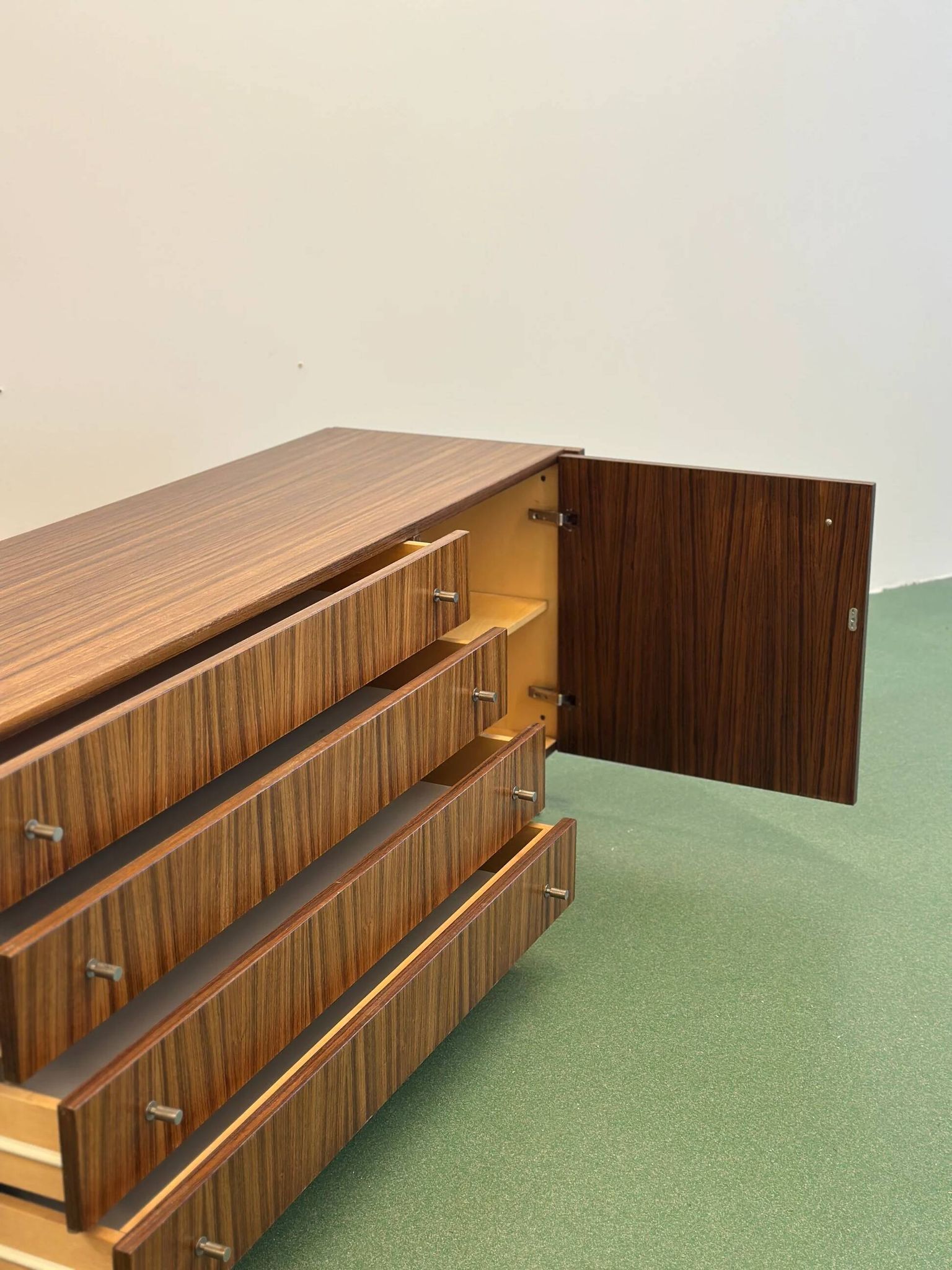 Buffet en palissandre, années 1960