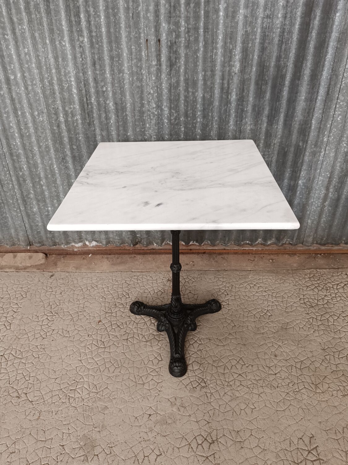 Vintage bar / bistro table in cast iron and marble