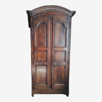 Ancienne armoire en noyer Louis XIV du 17e siècle