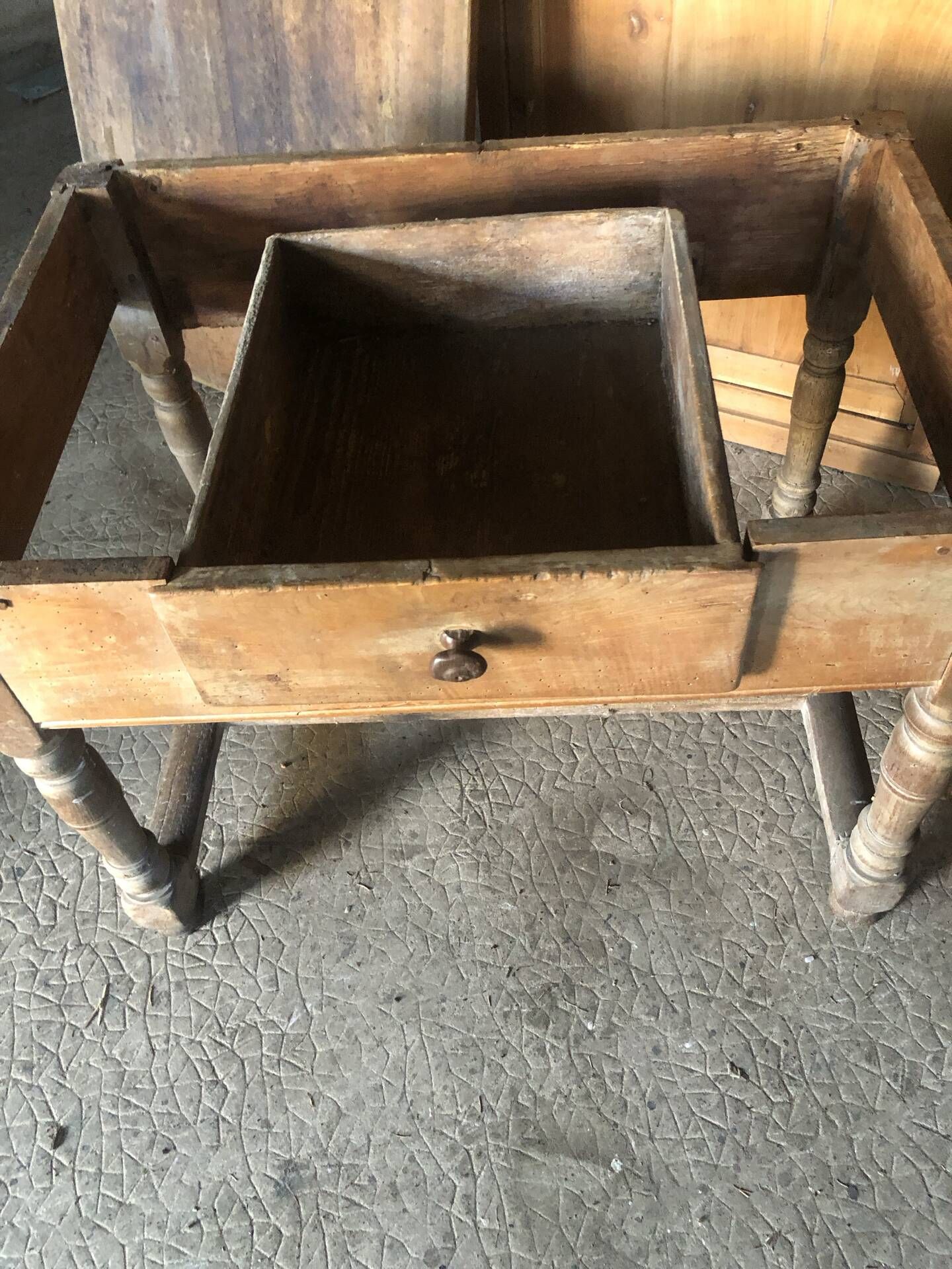 Farm table