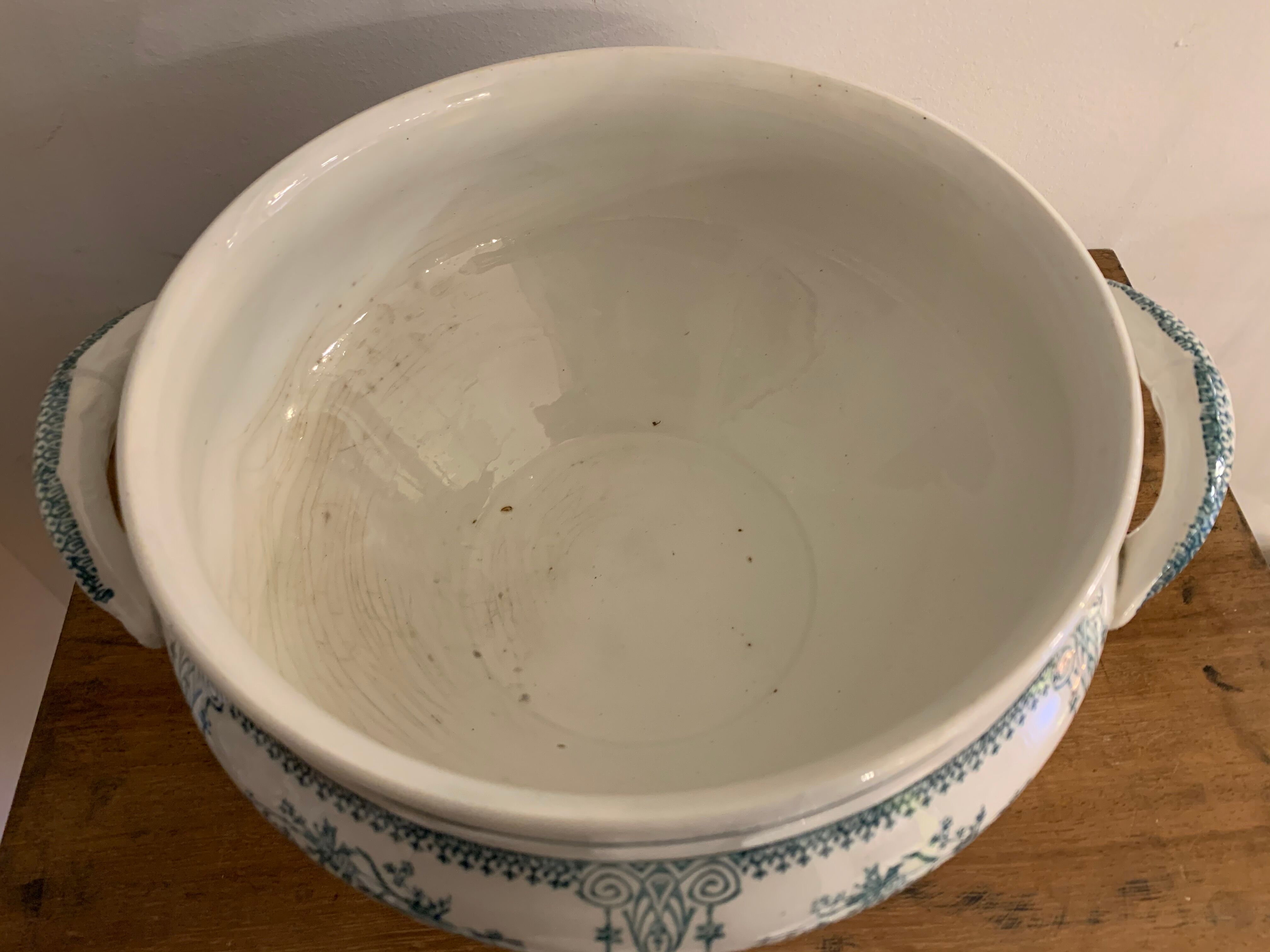 Soupière Saint Amand 1930s