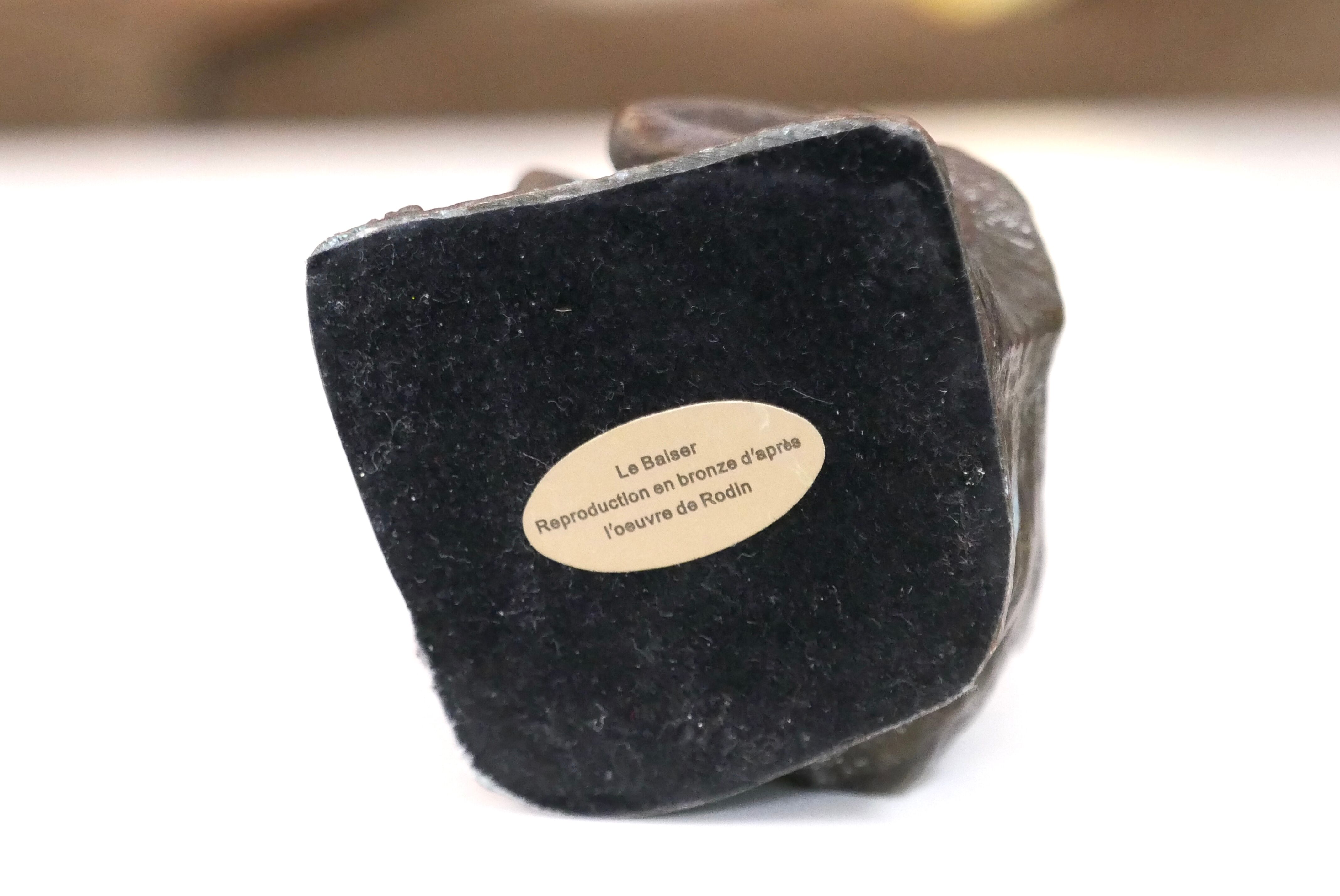 Presse papier le baiser de rodin en bronze