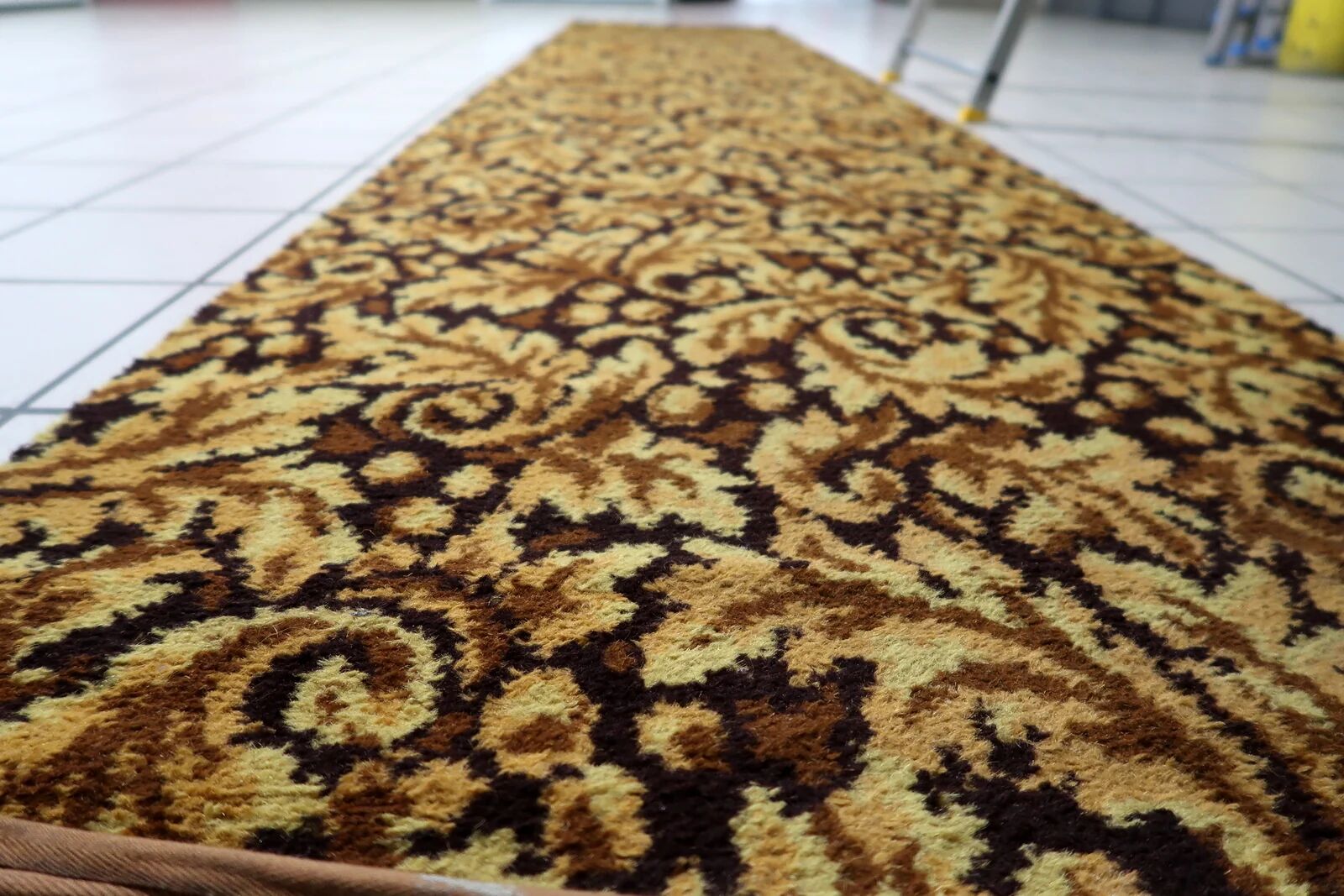 1960s German acrylic runner with gold and brown foliate 2.2' x 10.9' - 1C1288