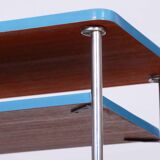 Table d'appoint bleue restaurée, par Mücke-Melder, acier chromé, tchèque, années 1930