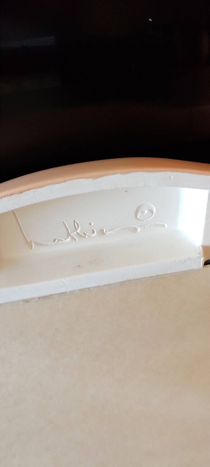 Miroir en plâtre ondulé