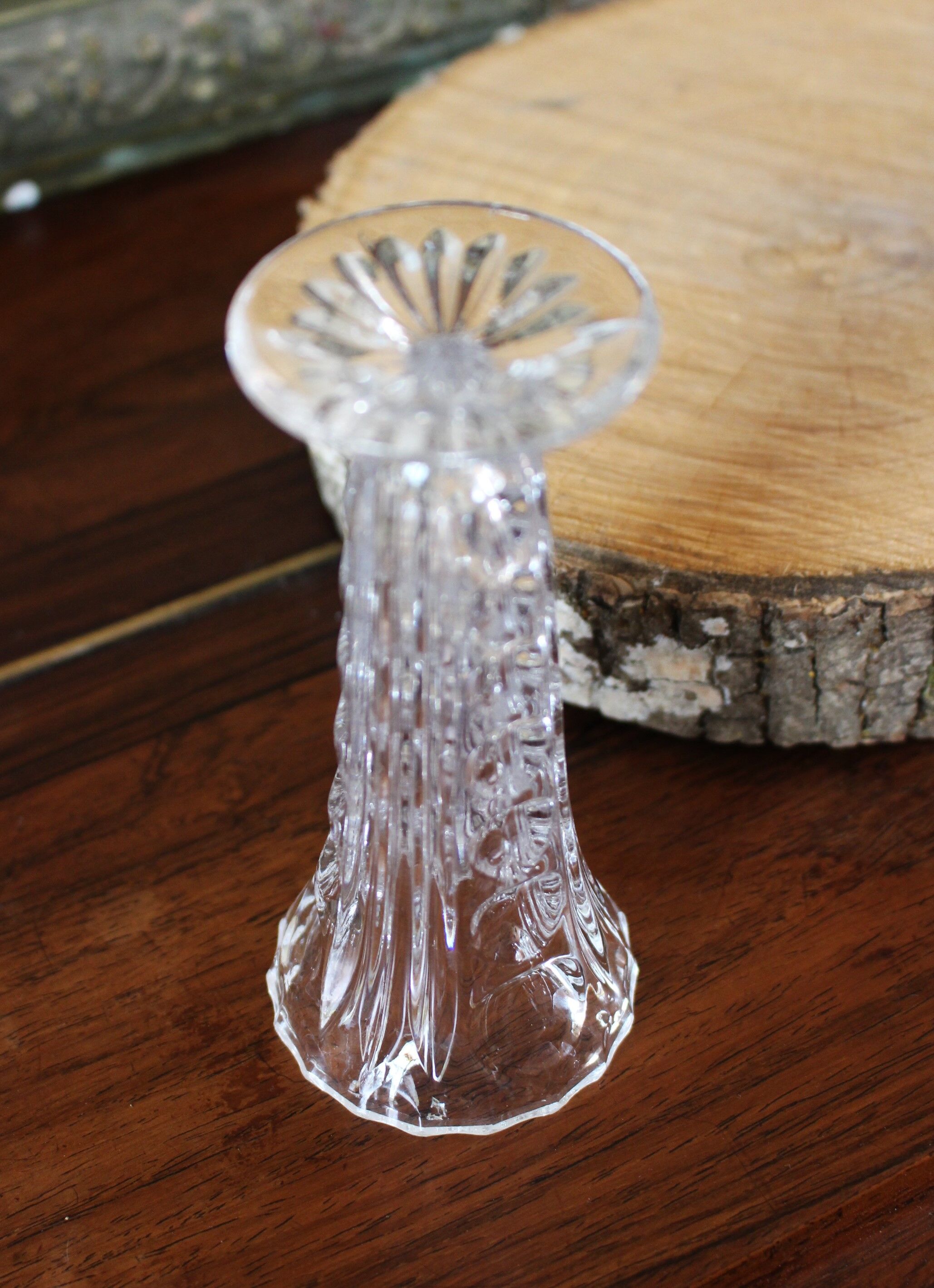 Vase verre ciselé transparent soliflore sur pied