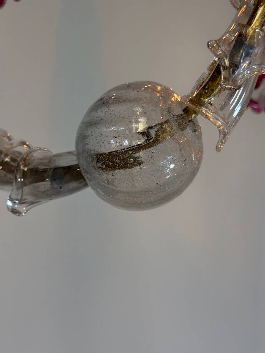 Venetian Rezzonico chandelier in colourless and red Murano glass, circa 1900.