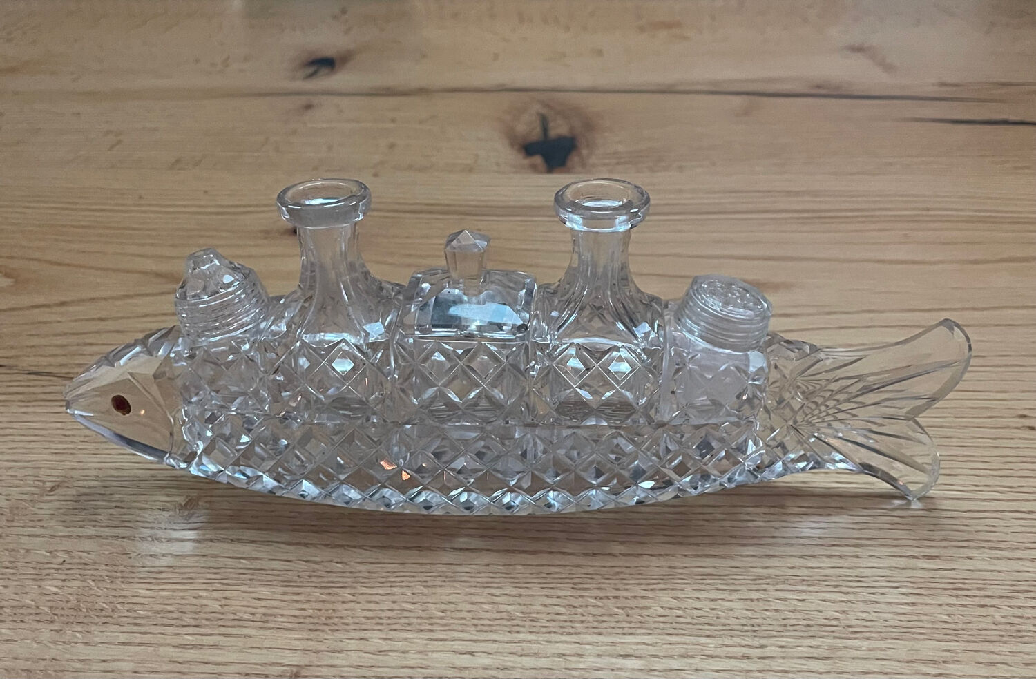 Antique condiment set, 6 pieces in cut crystal