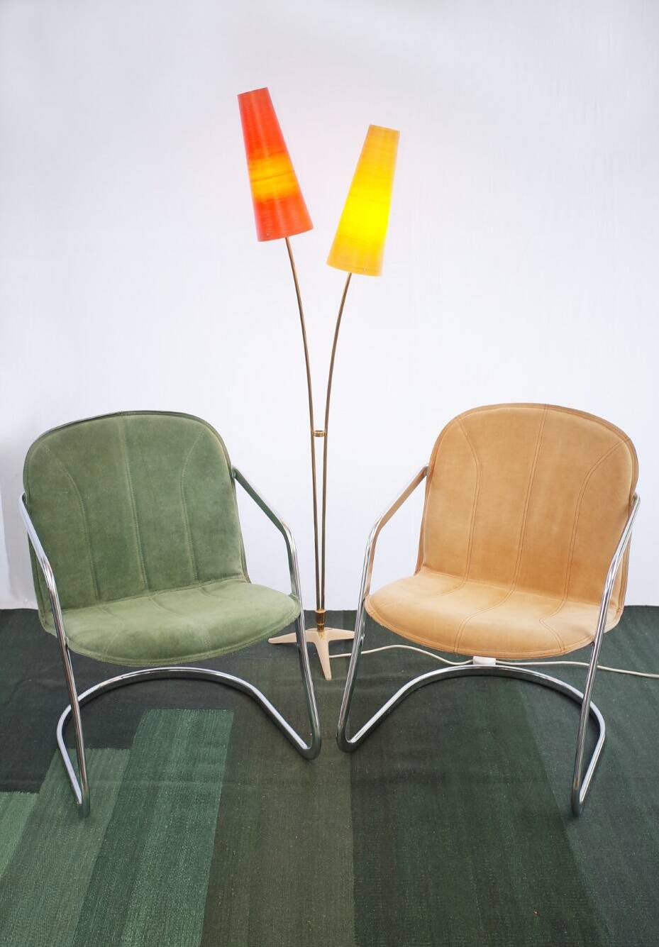2 chaises vintage cantilever chrome