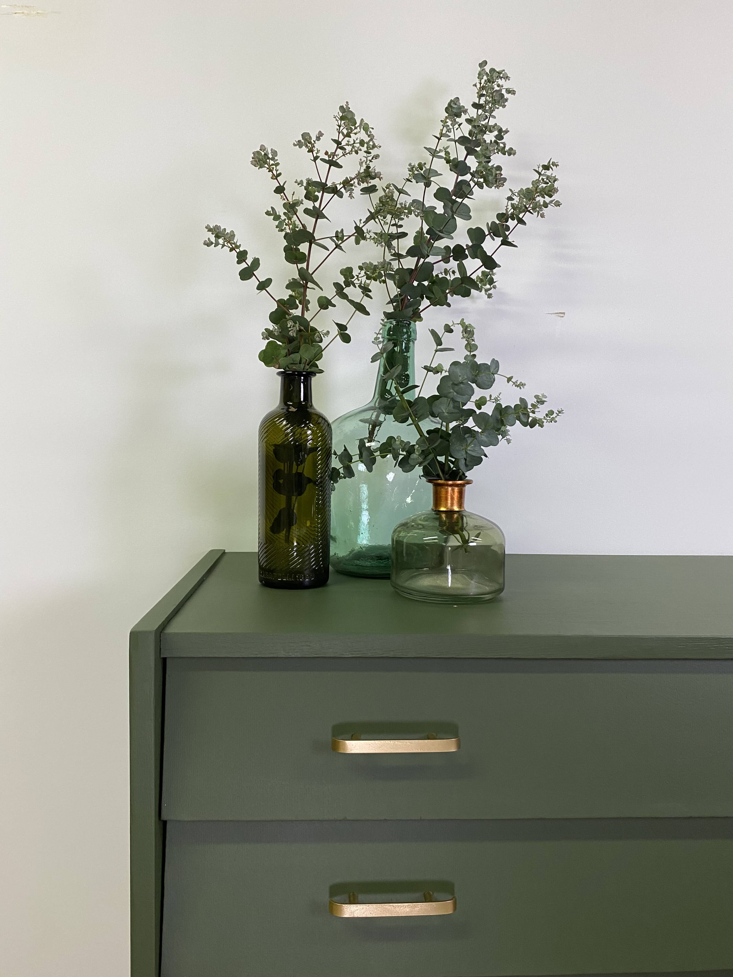 Vintage chest of drawers