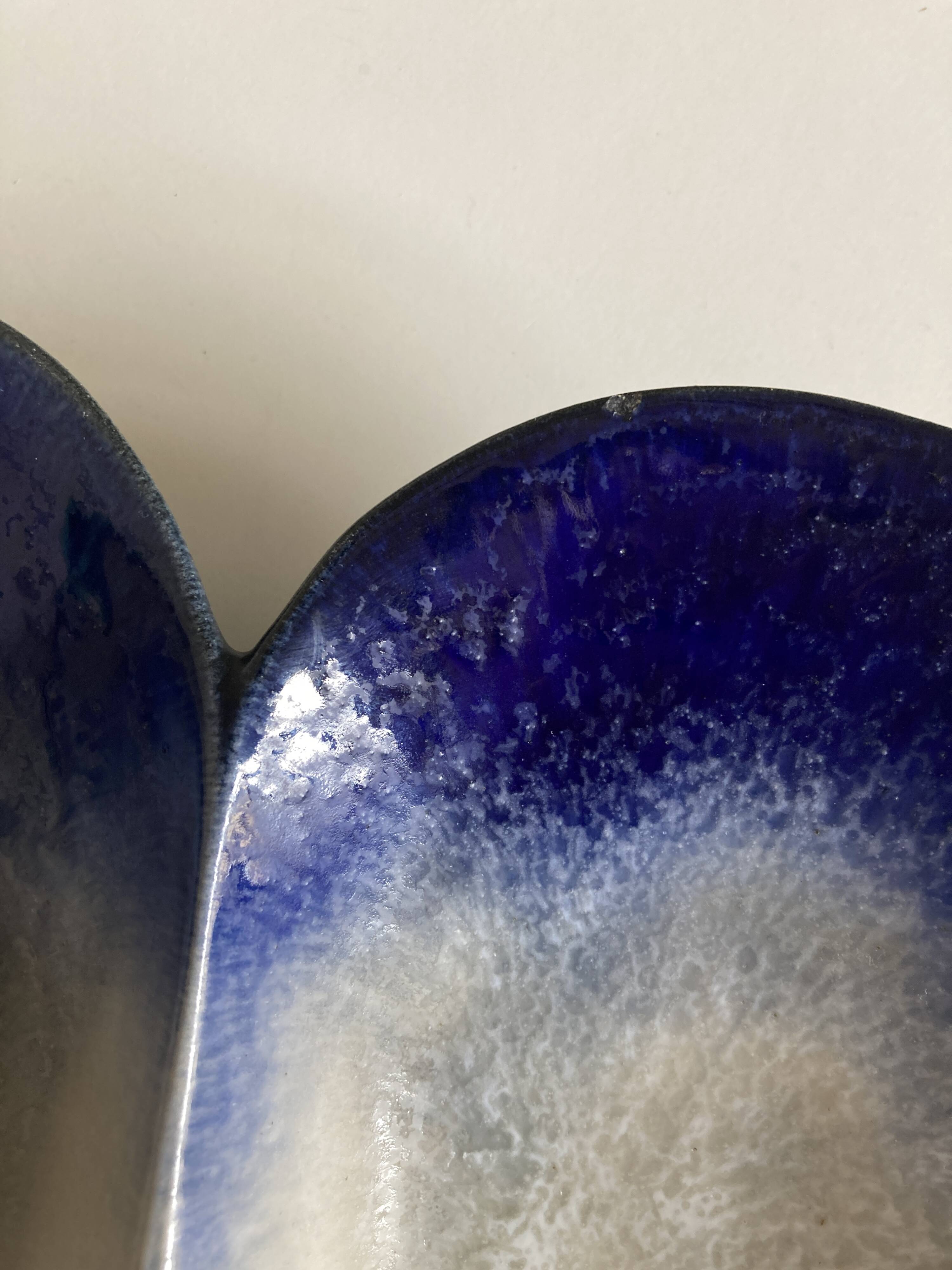 Ceramic shell-shaped bowl by Pol Chambost, signed, 1960.