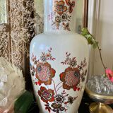Japanese-style vase