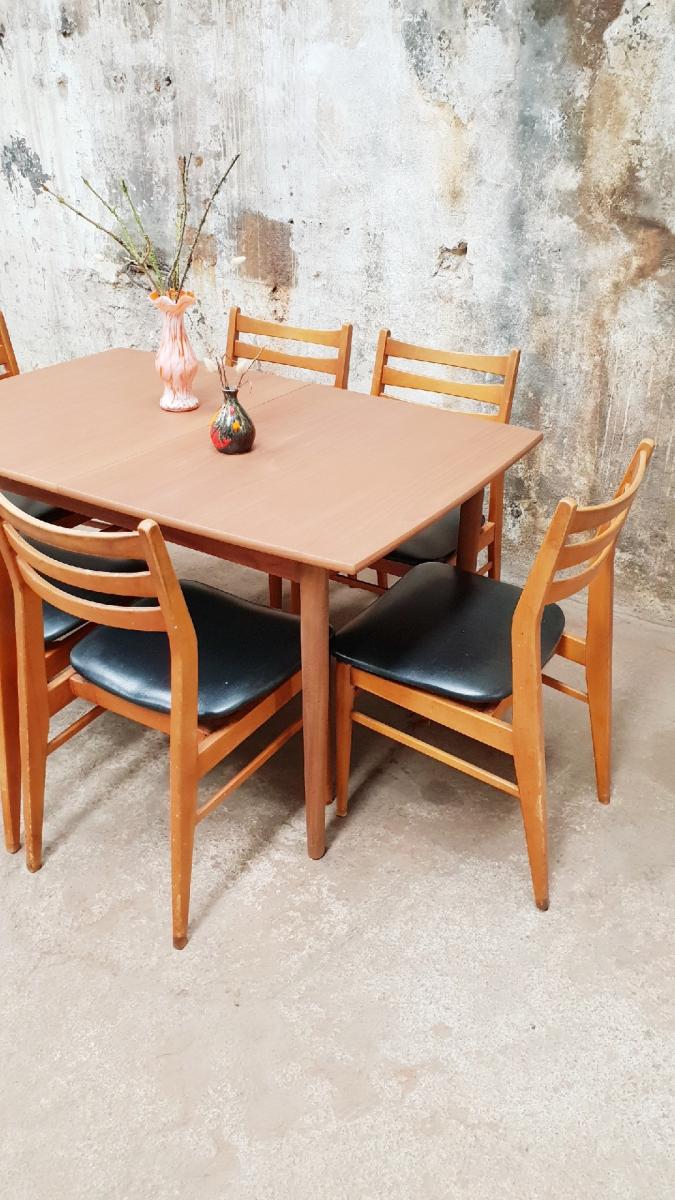 Scandinavian table extansible