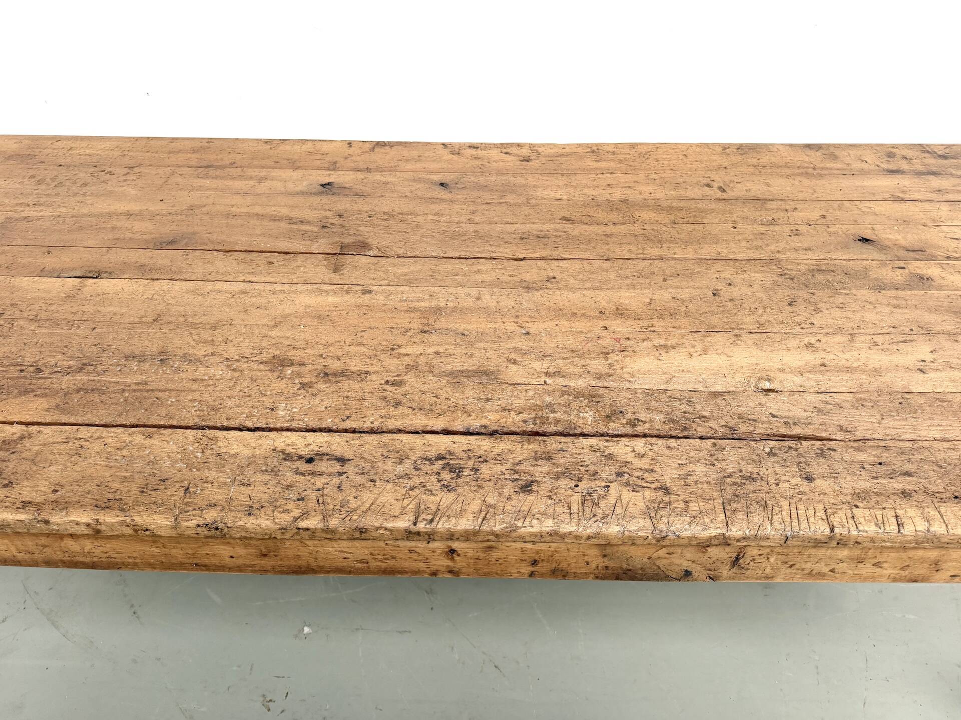 Large brutalist farmhouse table in solid oak from the 1950s.