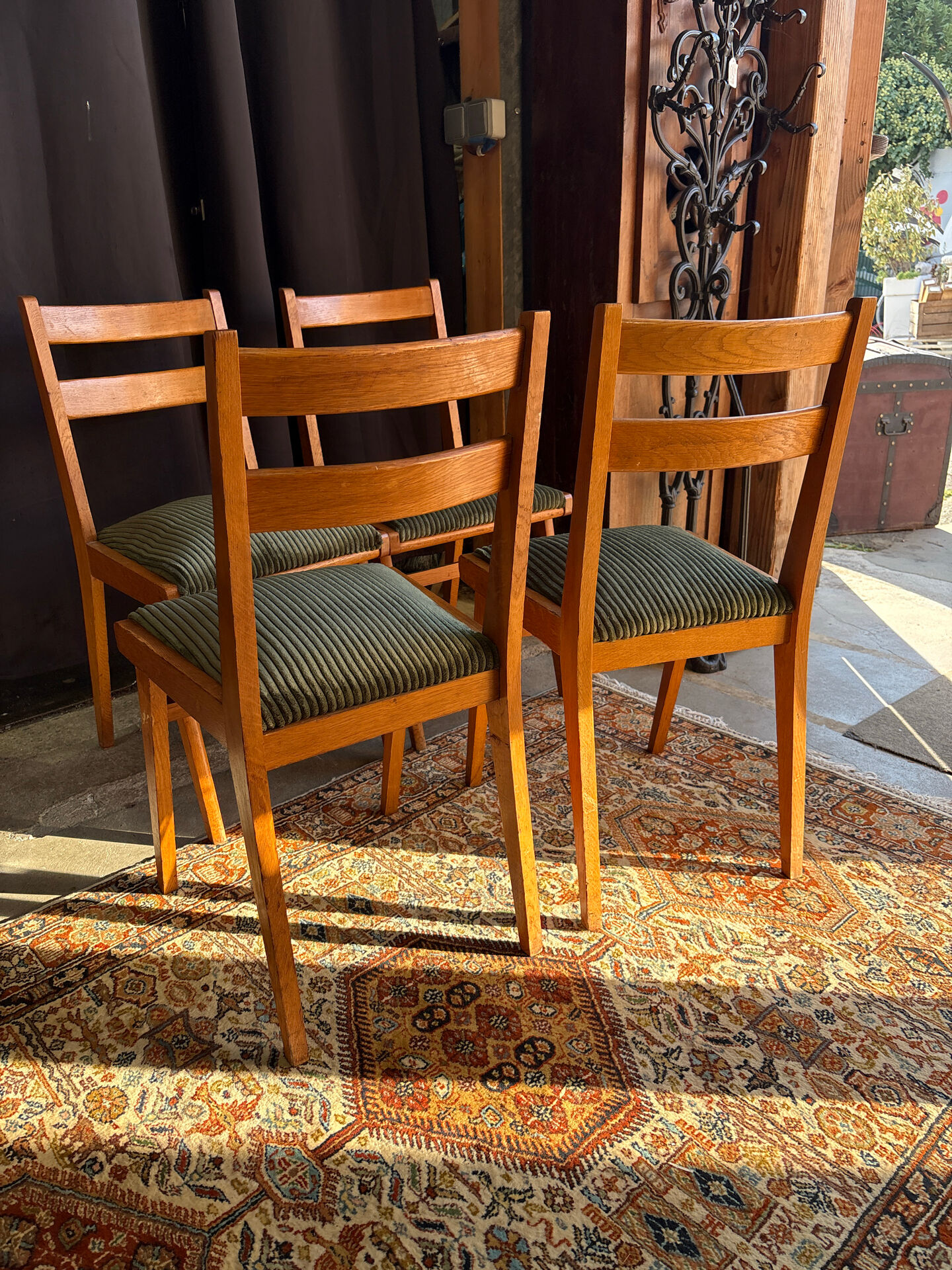 Set of 4 vintage chairs in wood and corduroy – 1950s/60s