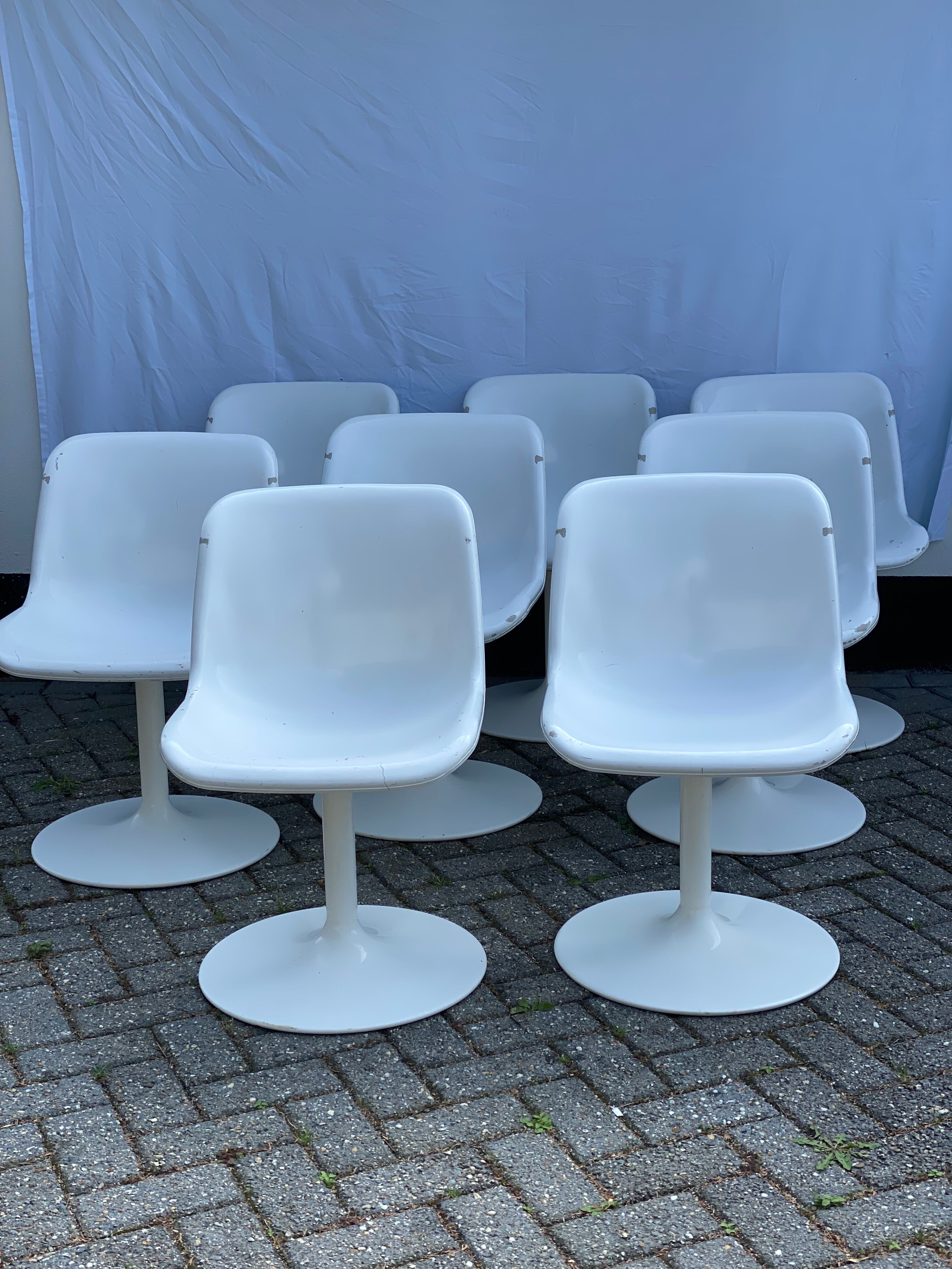 8 vintage Artifort tulip chairs