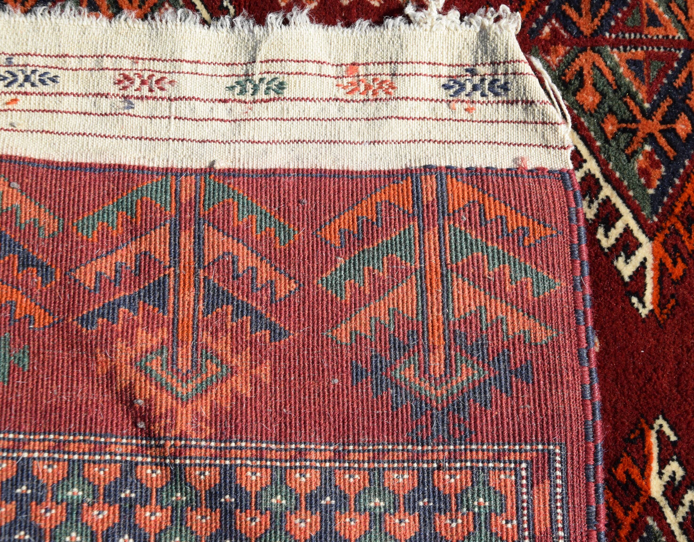 Turkmen Kizil-ayak Bukhara Rug: 2.65 X 1.85 - Handmade