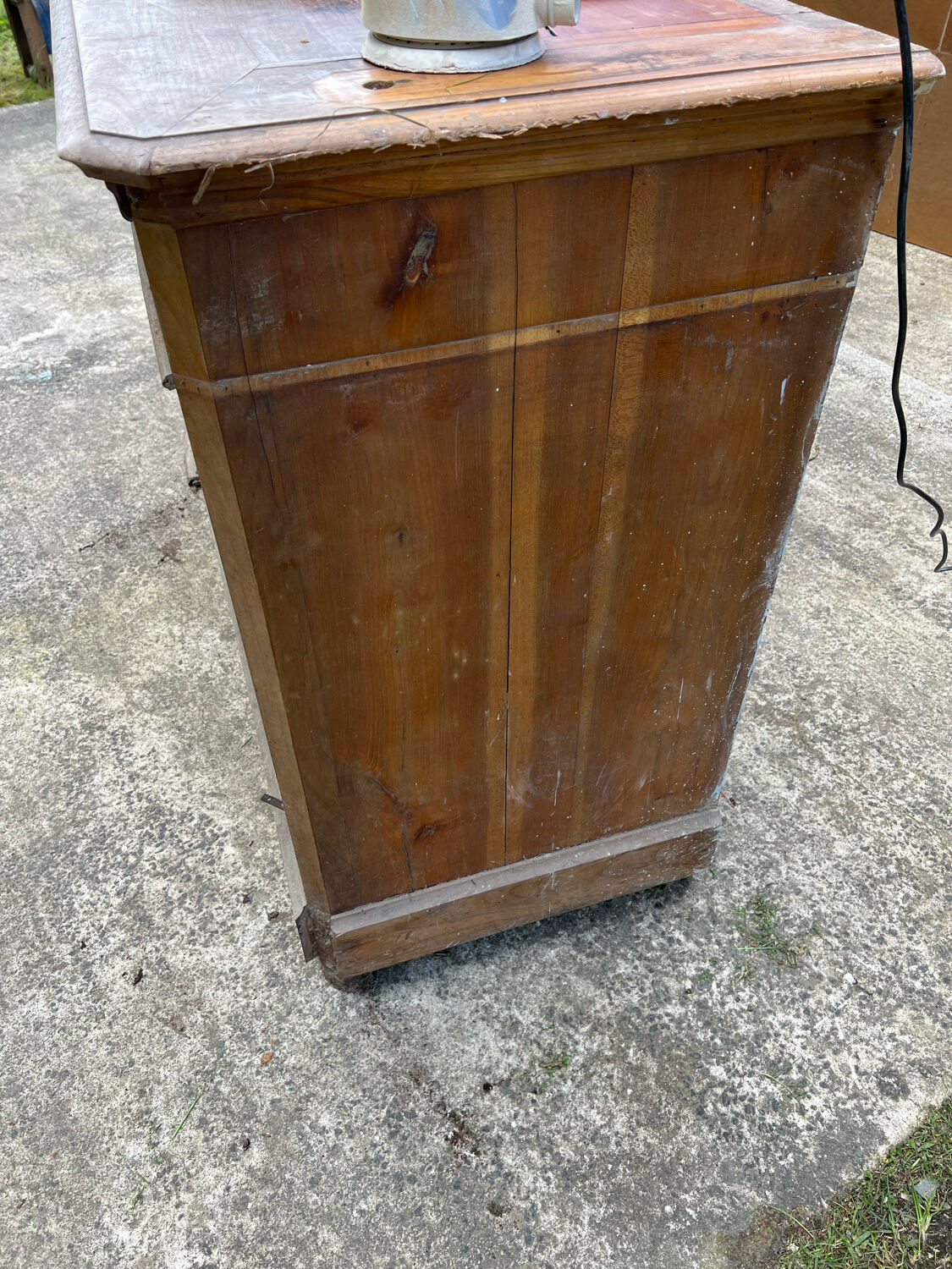 Solid wood sideboard