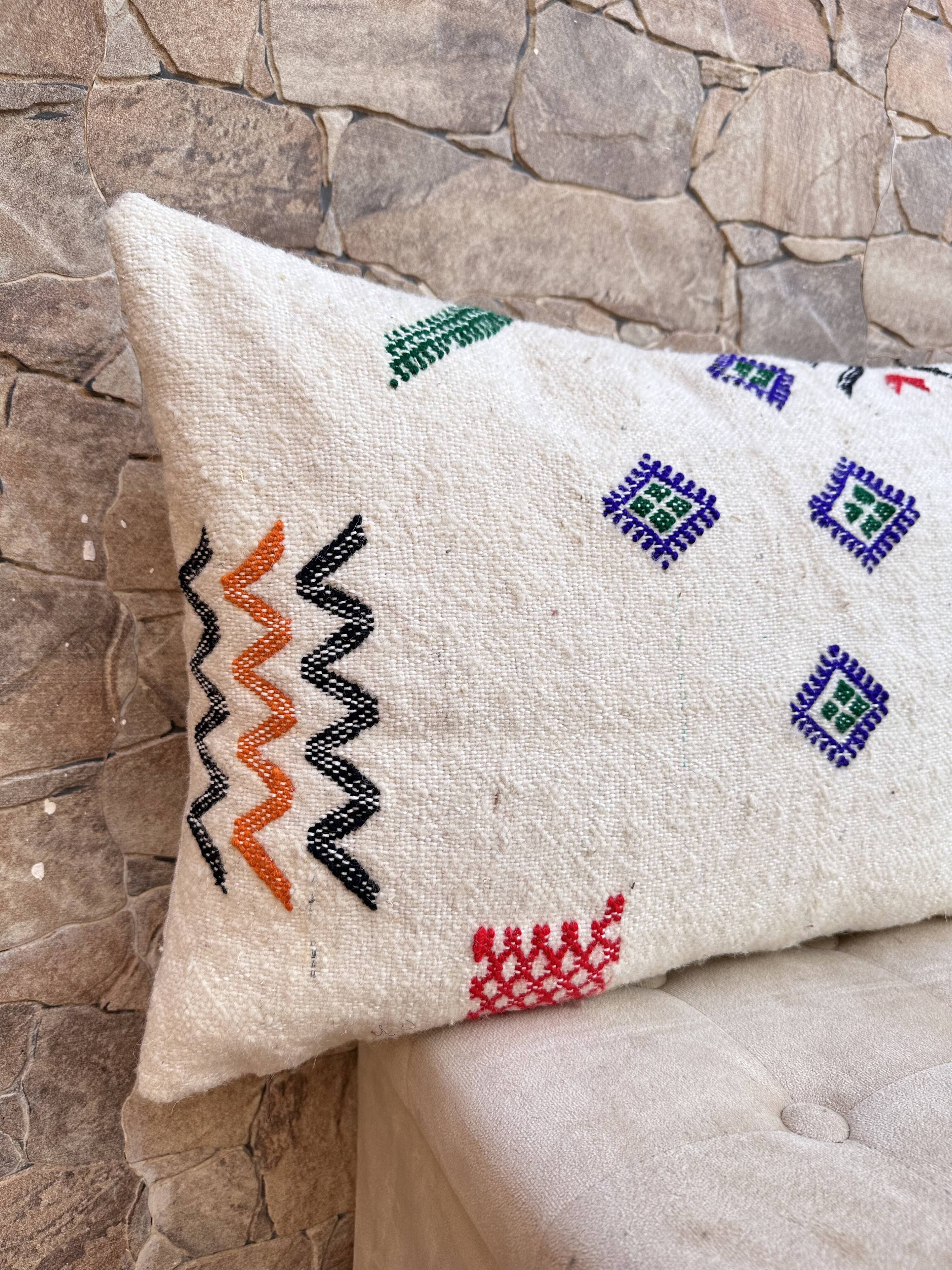 Handmade Moroccan Cushion Cover (60x40 cm) White, Kilim Rug Cushion Cover.