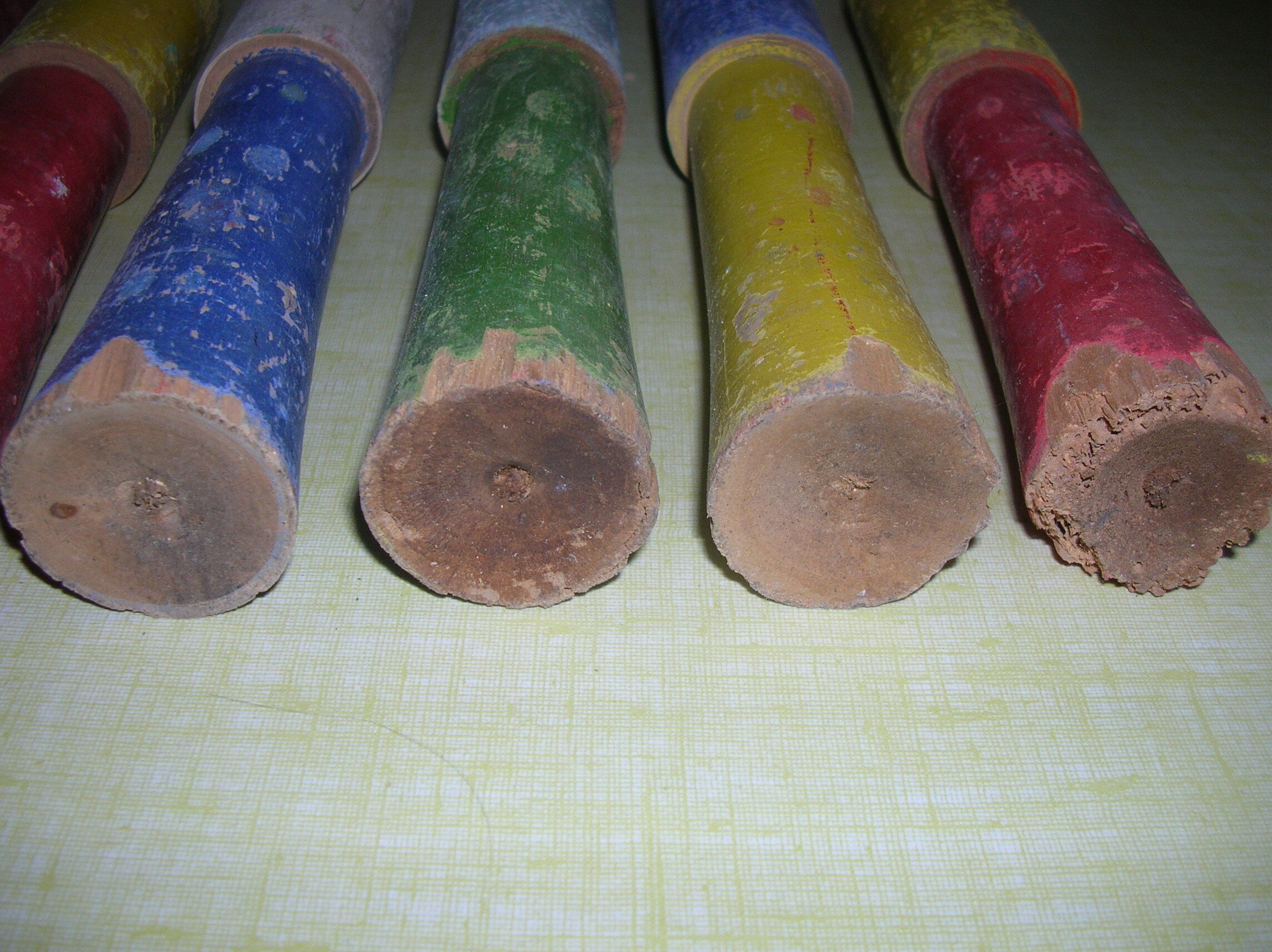 Set of 9 wooden pins