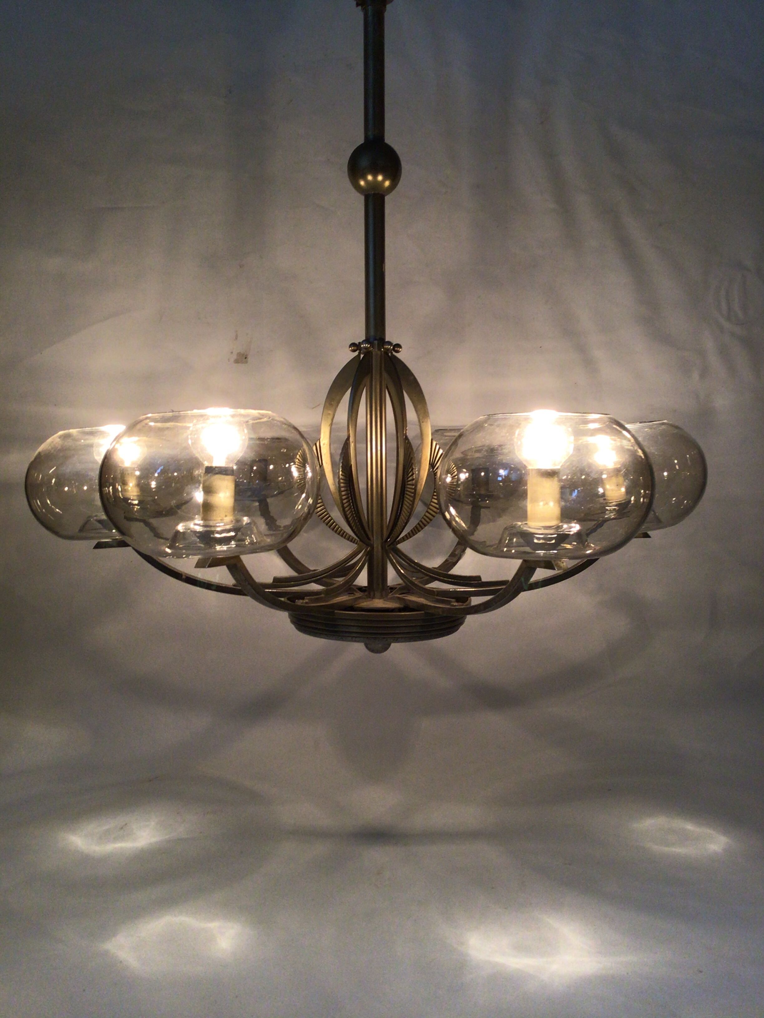 Lustre Art déco en métal et verre teinté